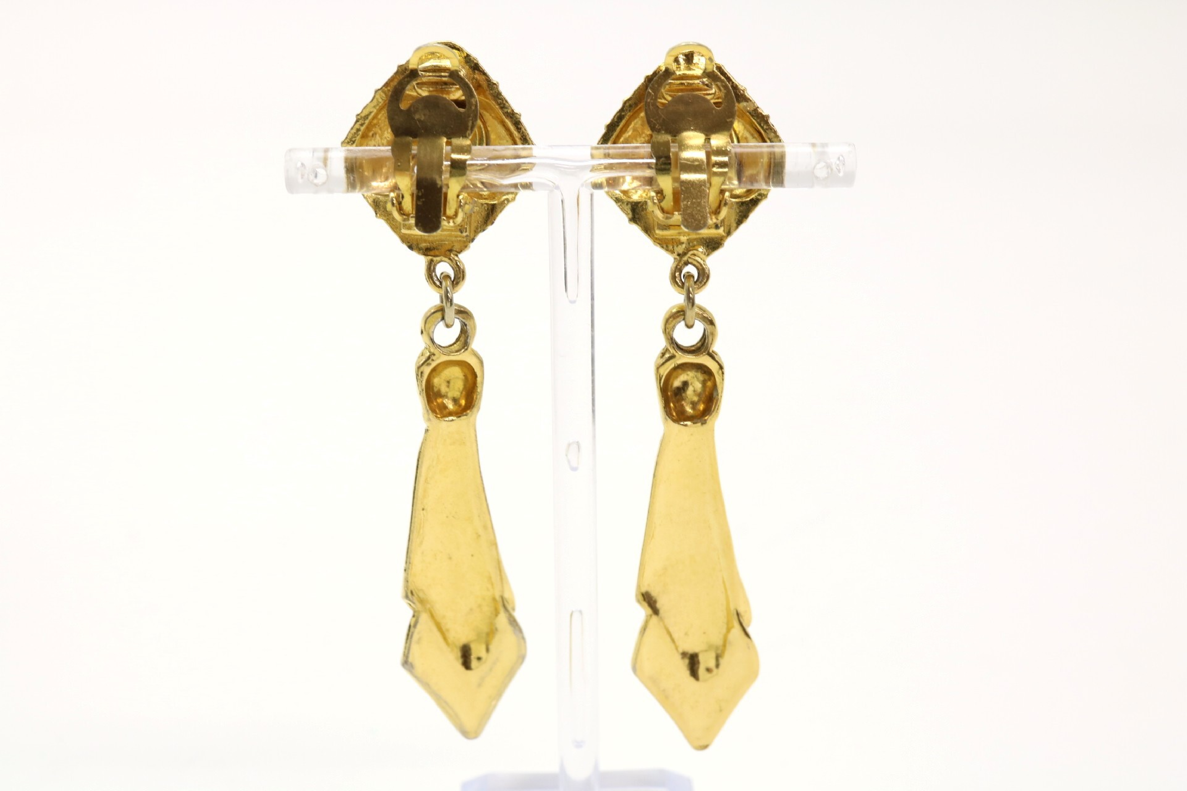 Matelassé Tie Motif Earrings — view 2