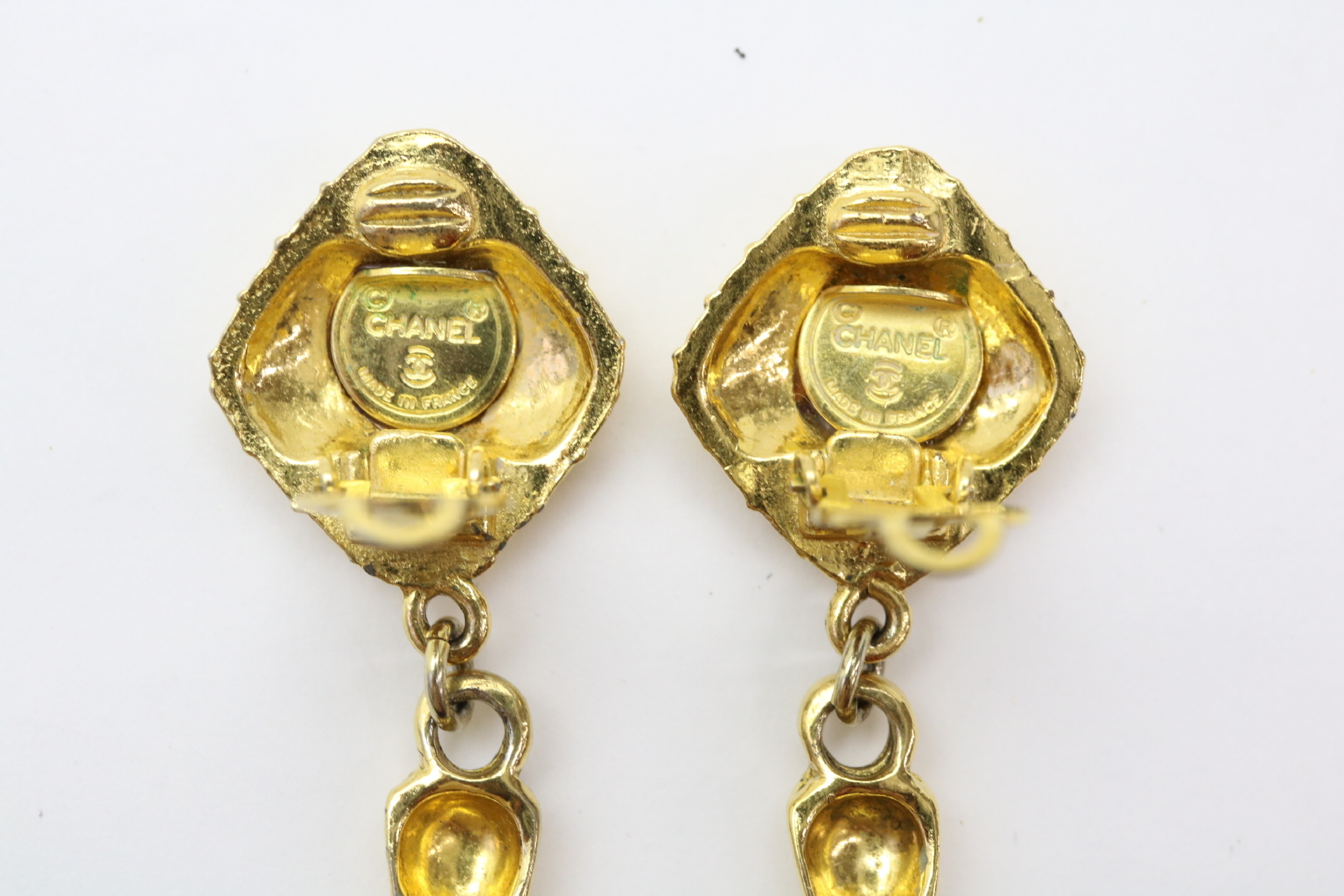 Matelassé Tie Motif Earrings — view 3