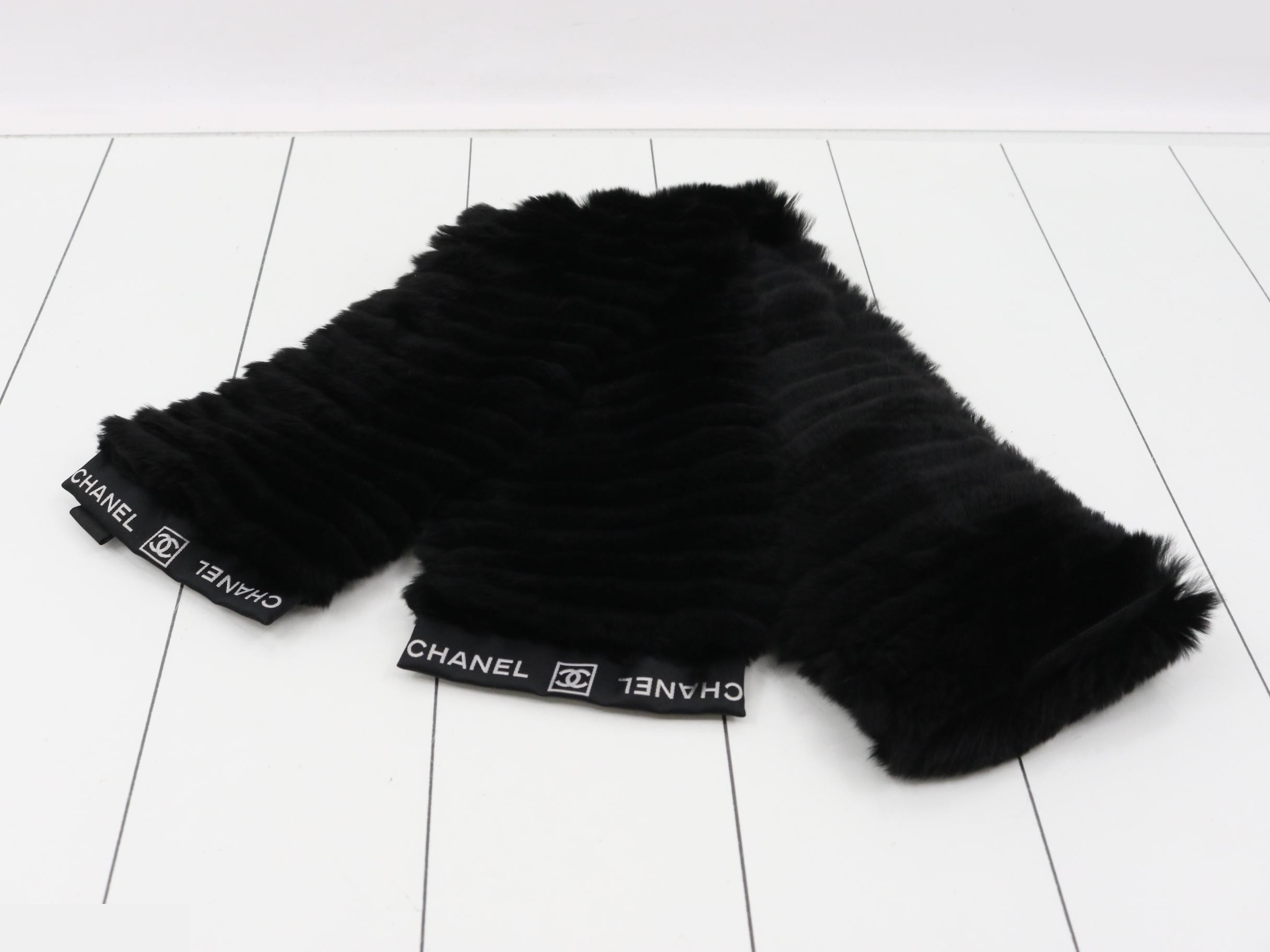 Orilag Scarf, Black — view 2
