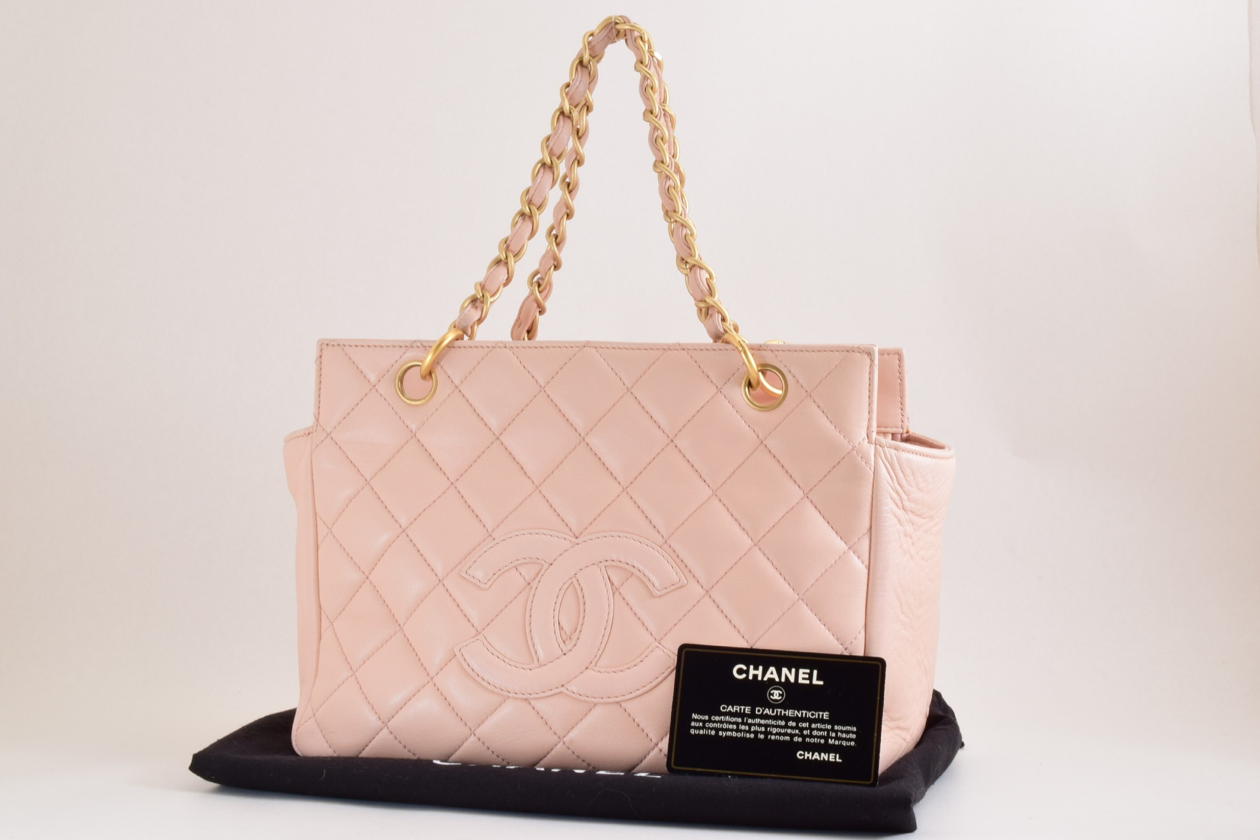 Matelassé Tote Chain Coco Lambskin Shoulder Bag