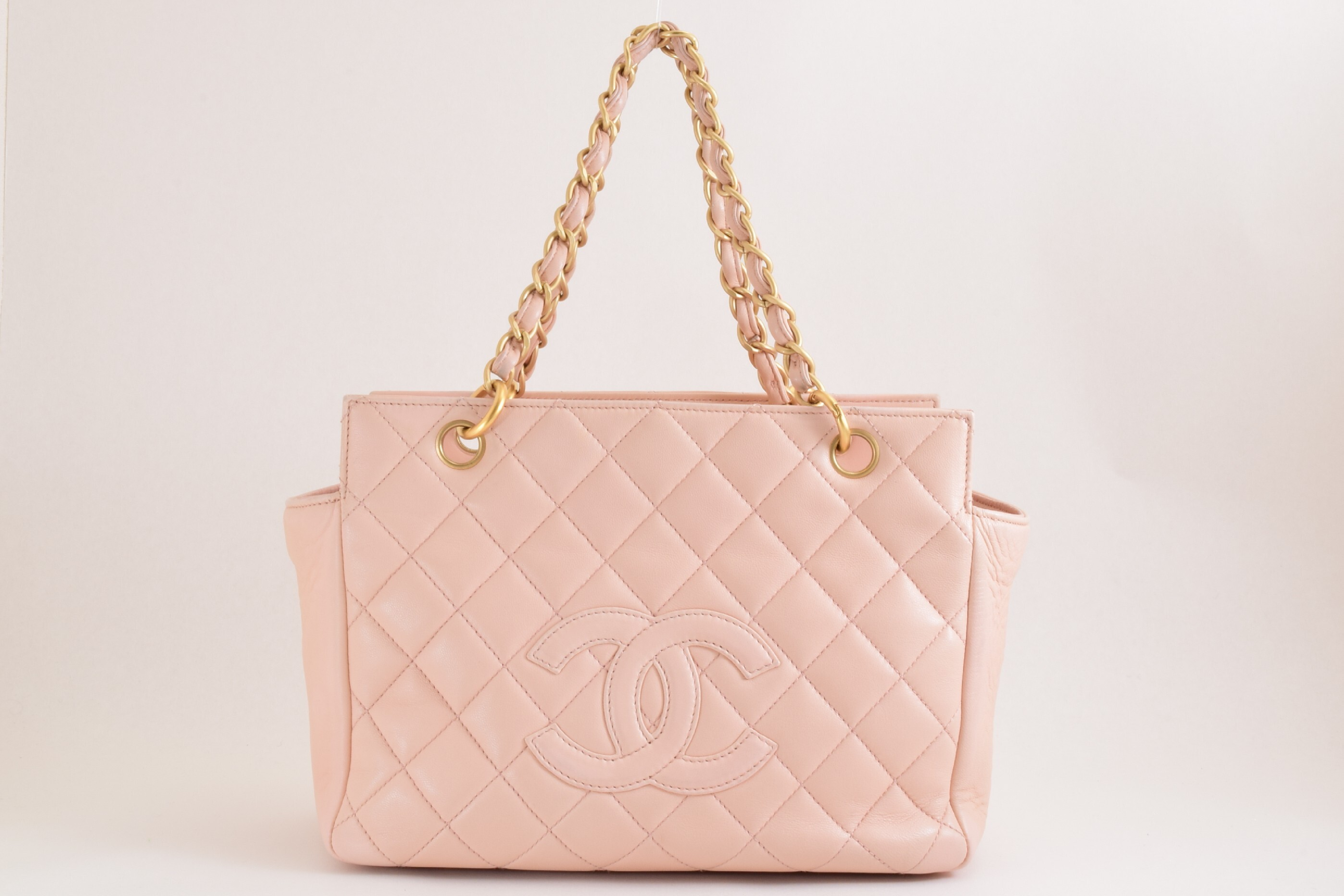 Matelassé Tote Chain Coco Lambskin Shoulder Bag — view 2