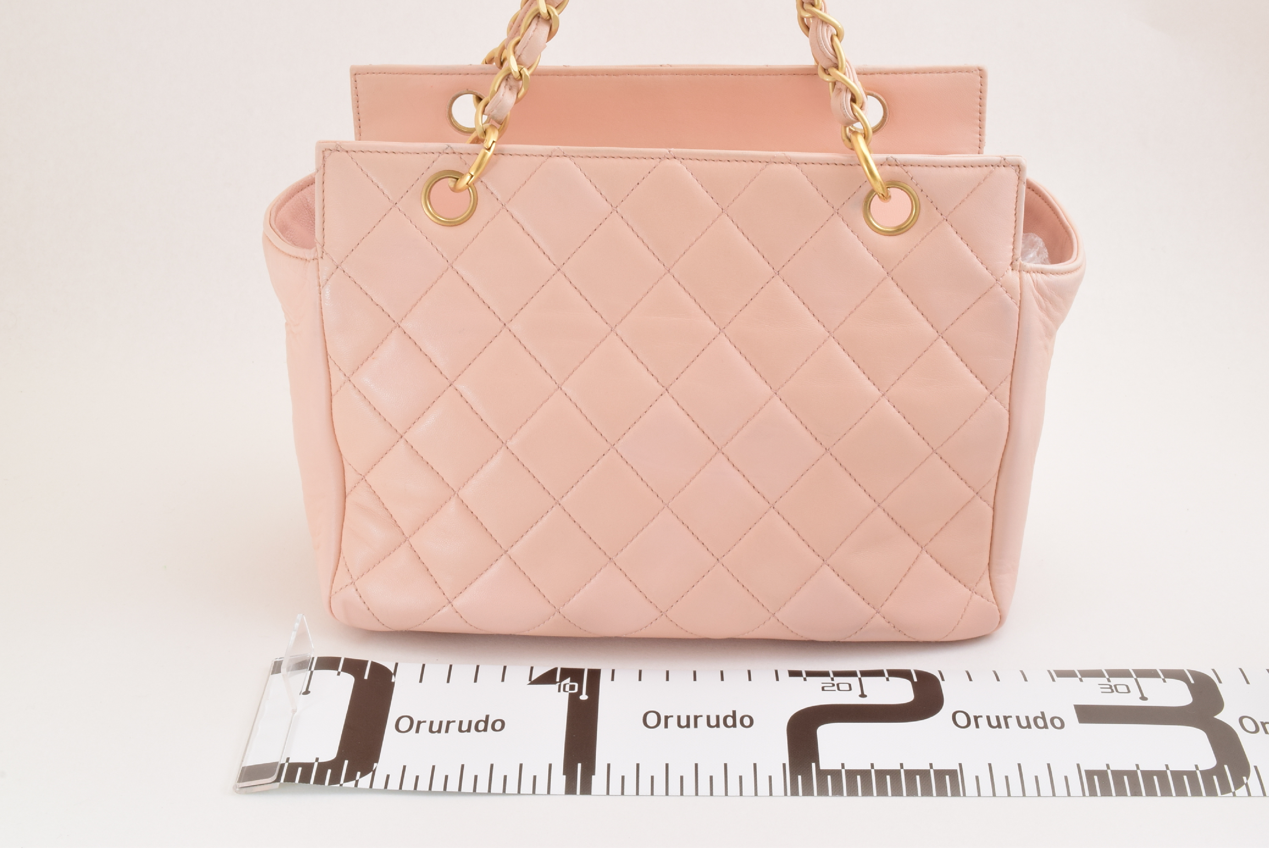 Matelassé Tote Chain Coco Lambskin Shoulder Bag — view 4