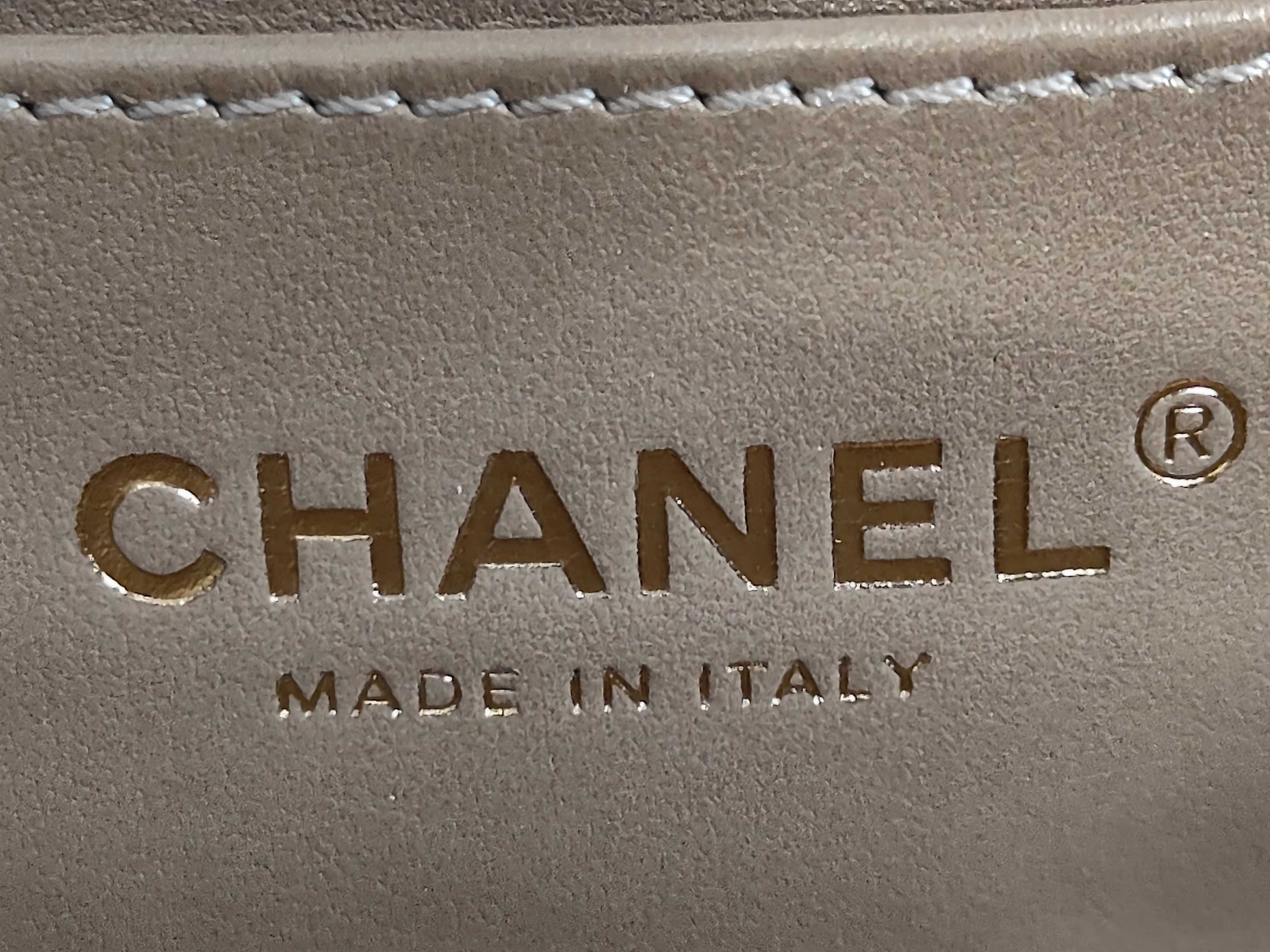 Matelassé Logo Charm Chain Shoulder Bag — view 11