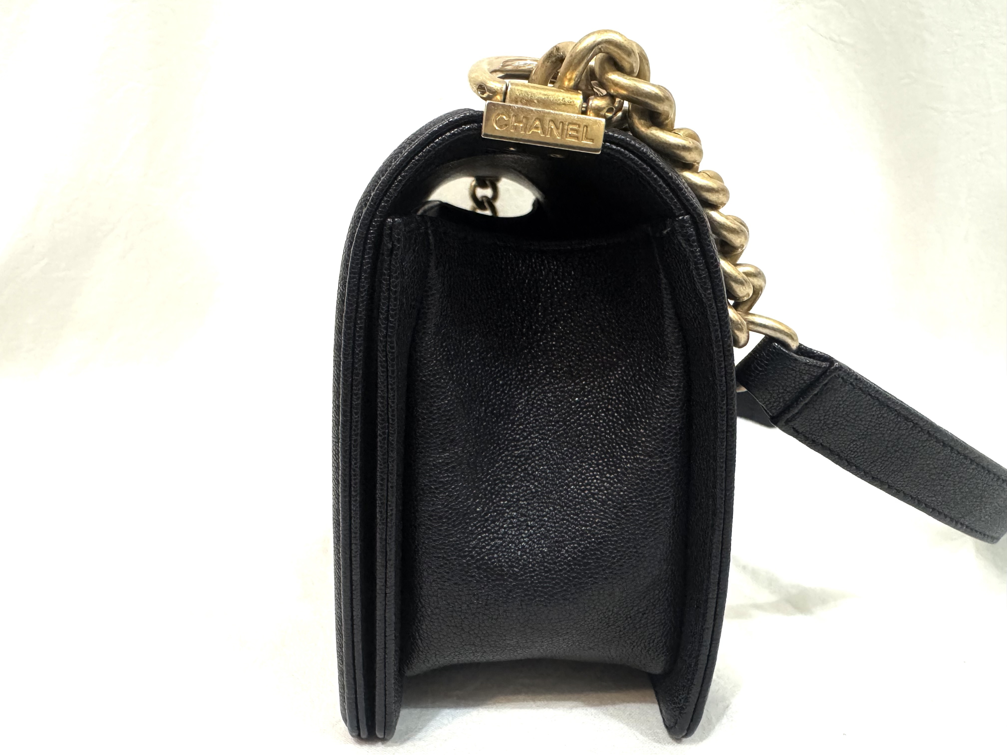 Caviar Skin Boy Chanel 25 Medium Dark Navy Vintage Gold Hardware Chain Shoulder Bag — view 5