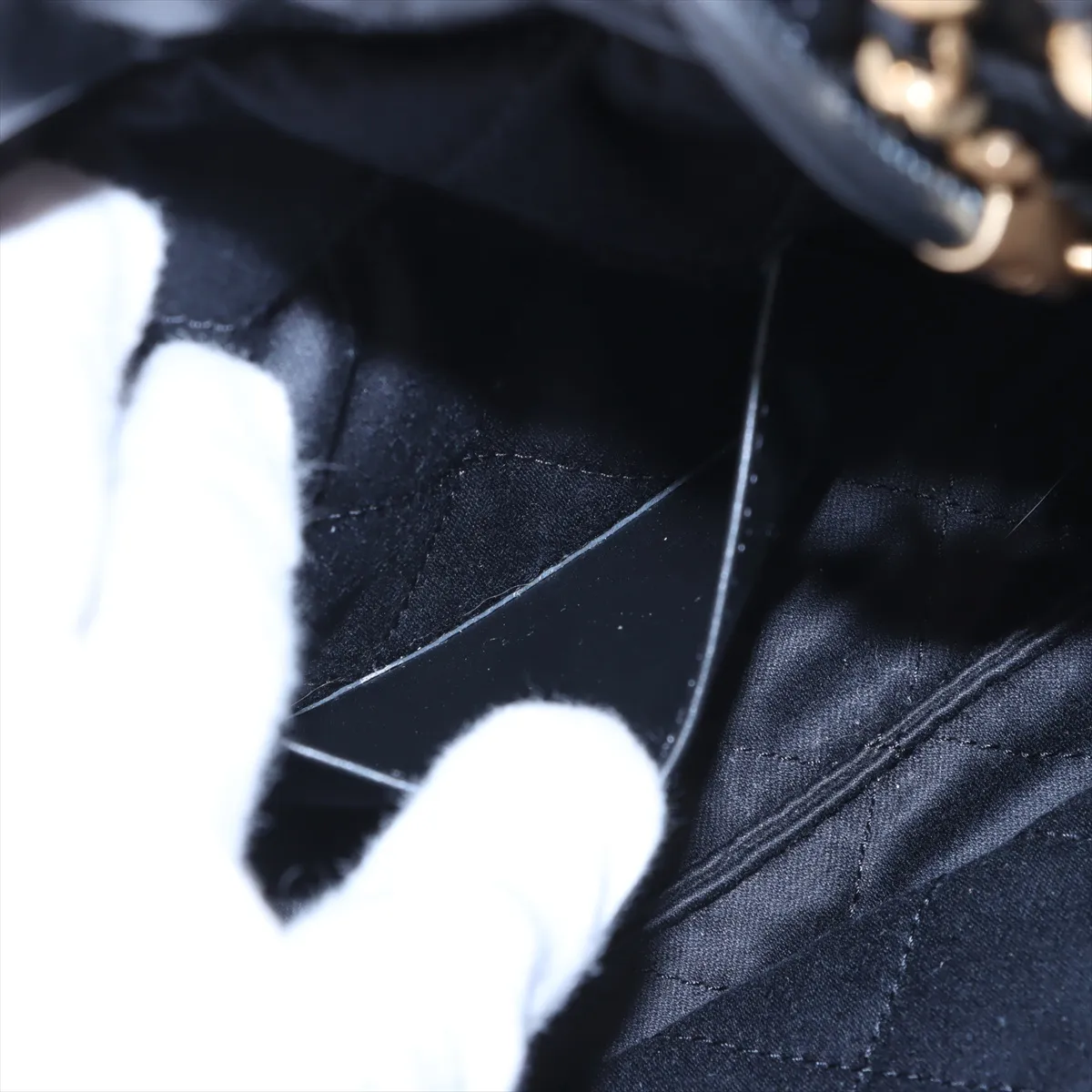 22 Mini Shiny Calfskin Chain Shoulder Bag Black Gold Hardware A7L79JE4 Random Plate AS3980 — view 9