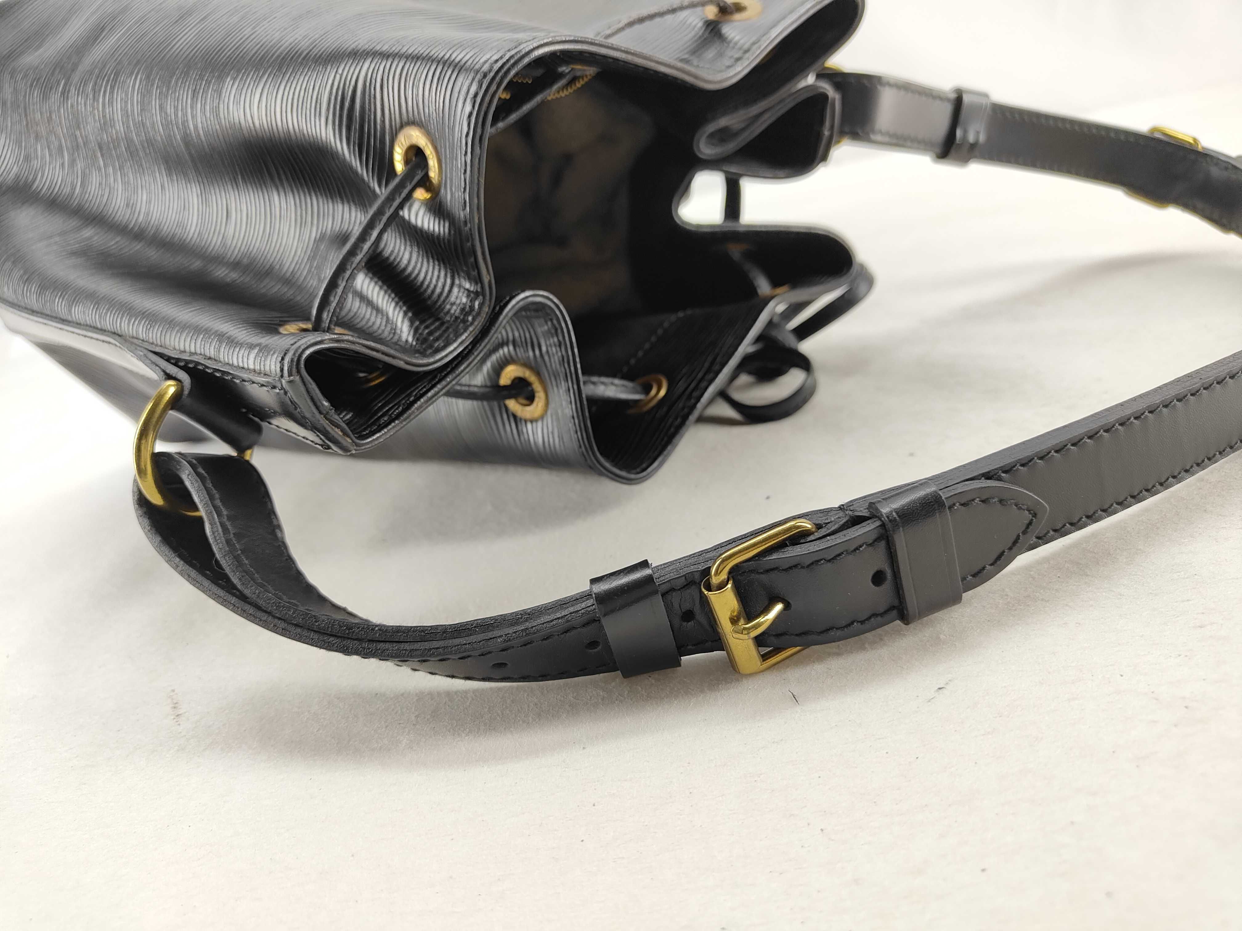Epi Louis Vuitton Epi Petit Noe Shoulder Bag — view 5