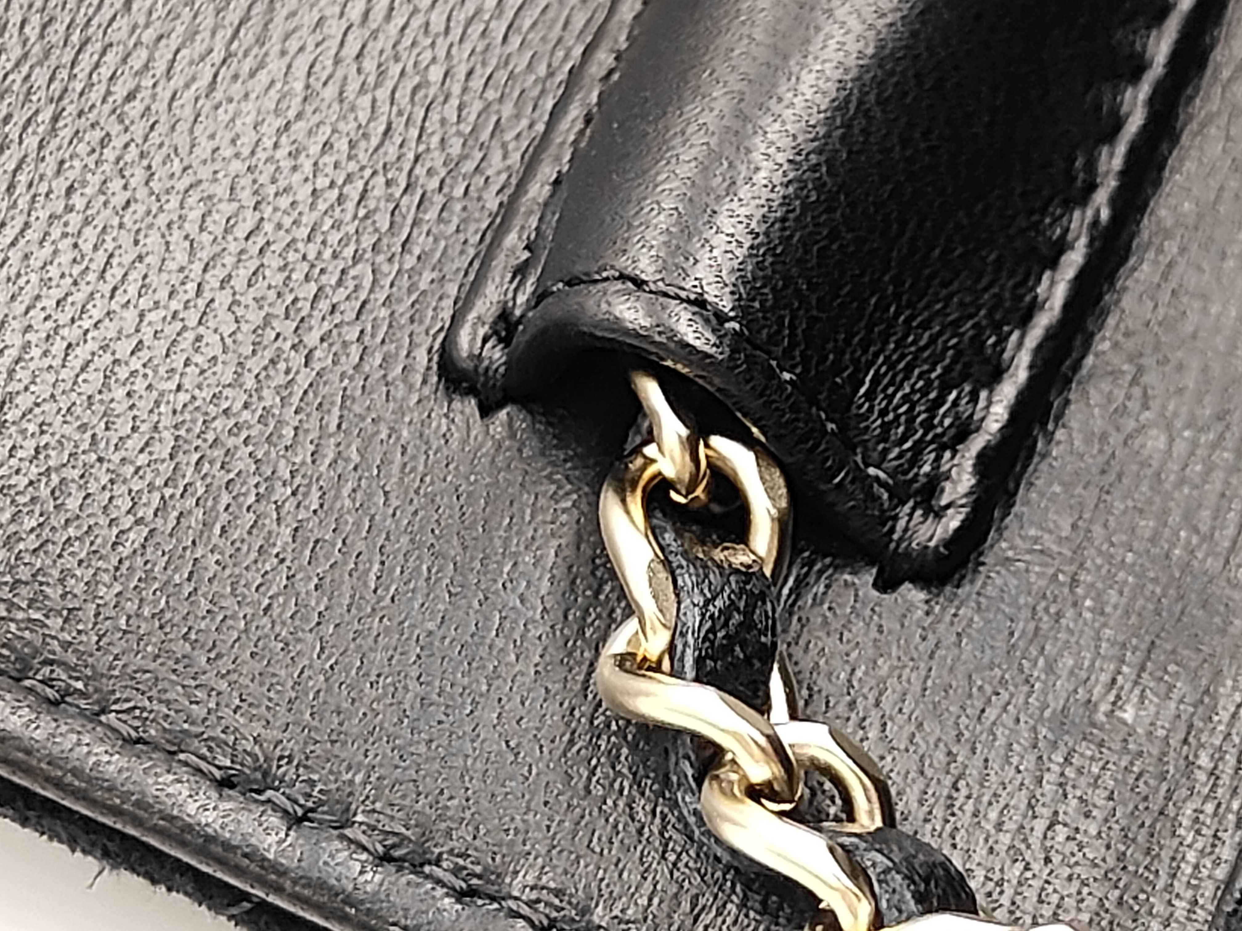 Matelassé Shoulder Bag, with Boutique Seal, Serial Number in the 19s — view 8