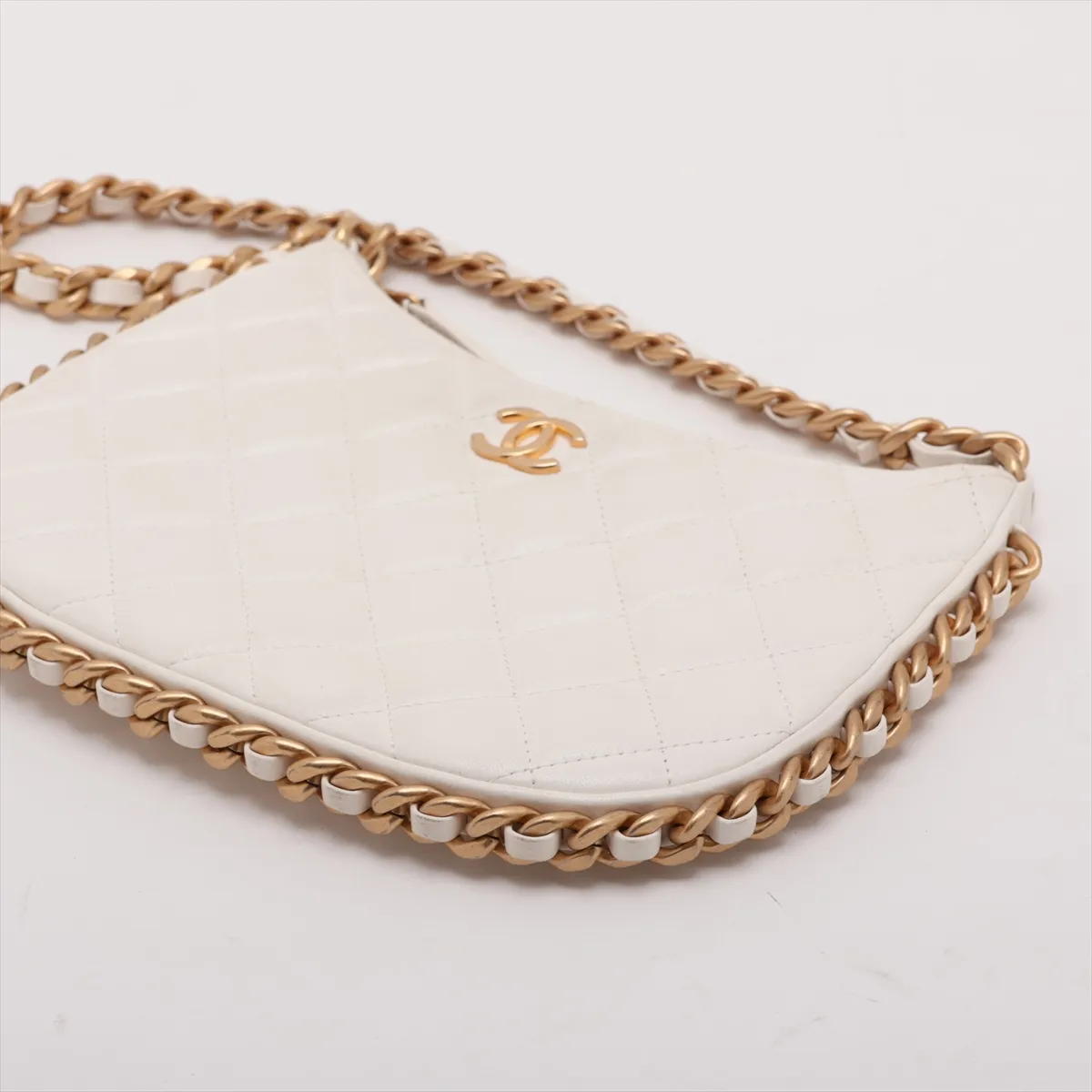 Matelassé Lambskin Chain Shoulder Bag, Chain Around, White, Gold Hardware, AN1KJNA6, Random Plate — view 3