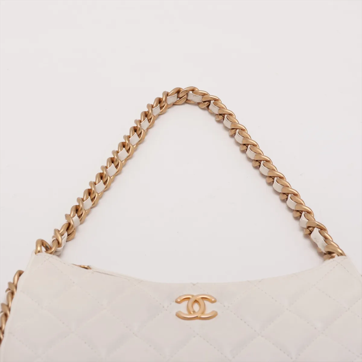 Matelassé Lambskin Chain Shoulder Bag, Chain Around, White, Gold Hardware, AN1KJNA6, Random Plate — view 6