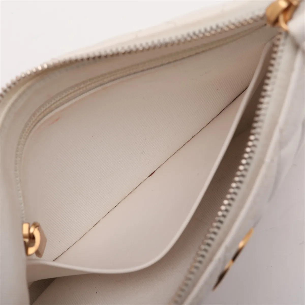 Matelassé Lambskin Chain Shoulder Bag, Chain Around, White, Gold Hardware, AN1KJNA6, Random Plate — view 9