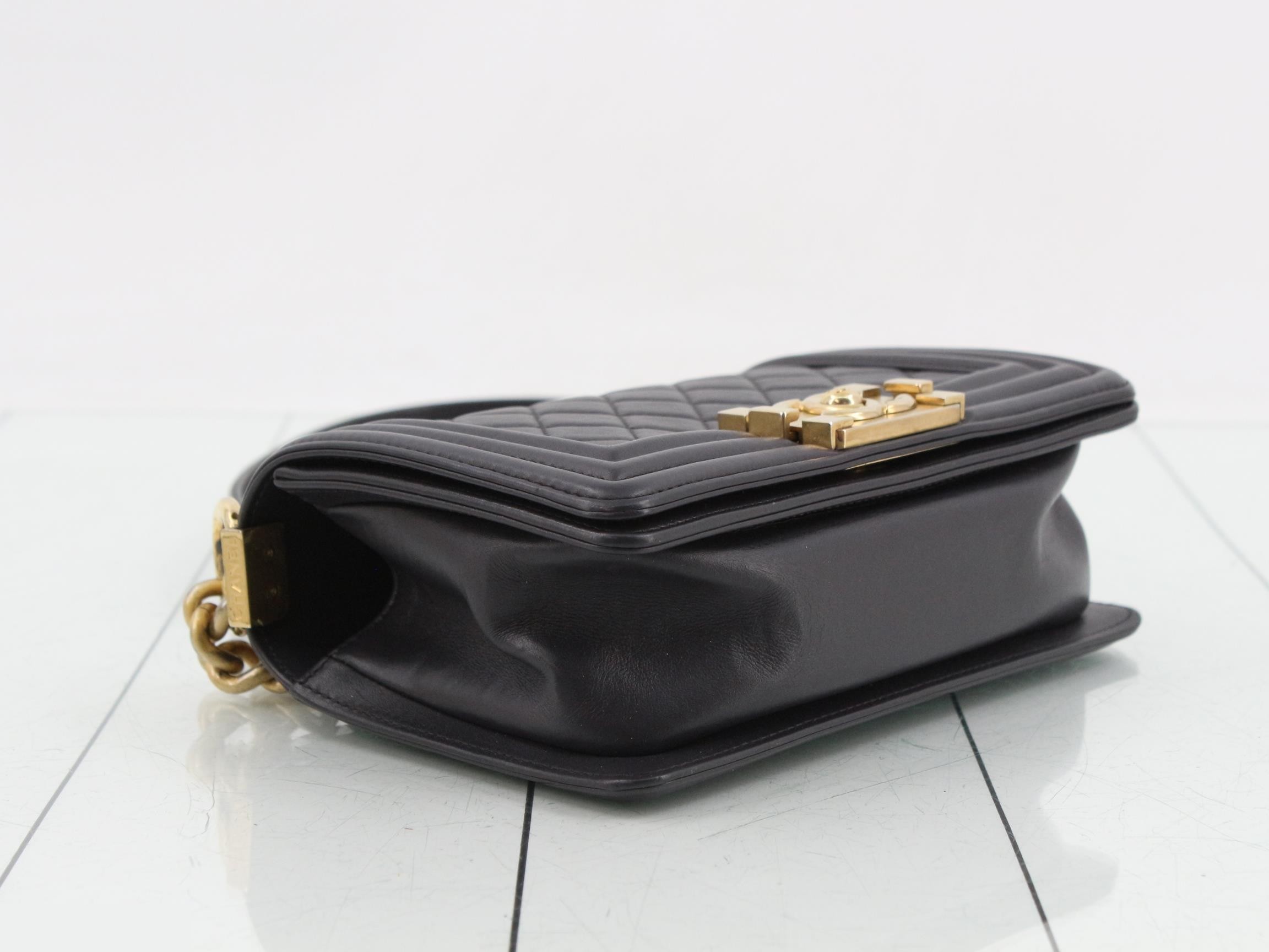 Boy Chanel Chain Shoulder Bag — view 5