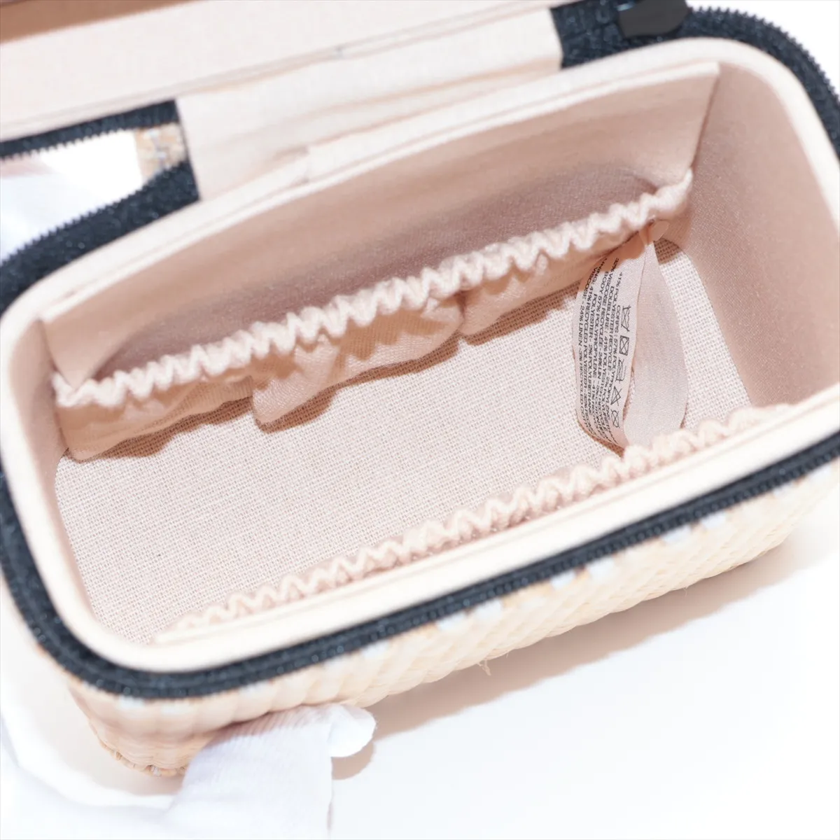 Les Beiges Panier des Essentiels Rattan Pouch, Natural with Black Hardware — view 4