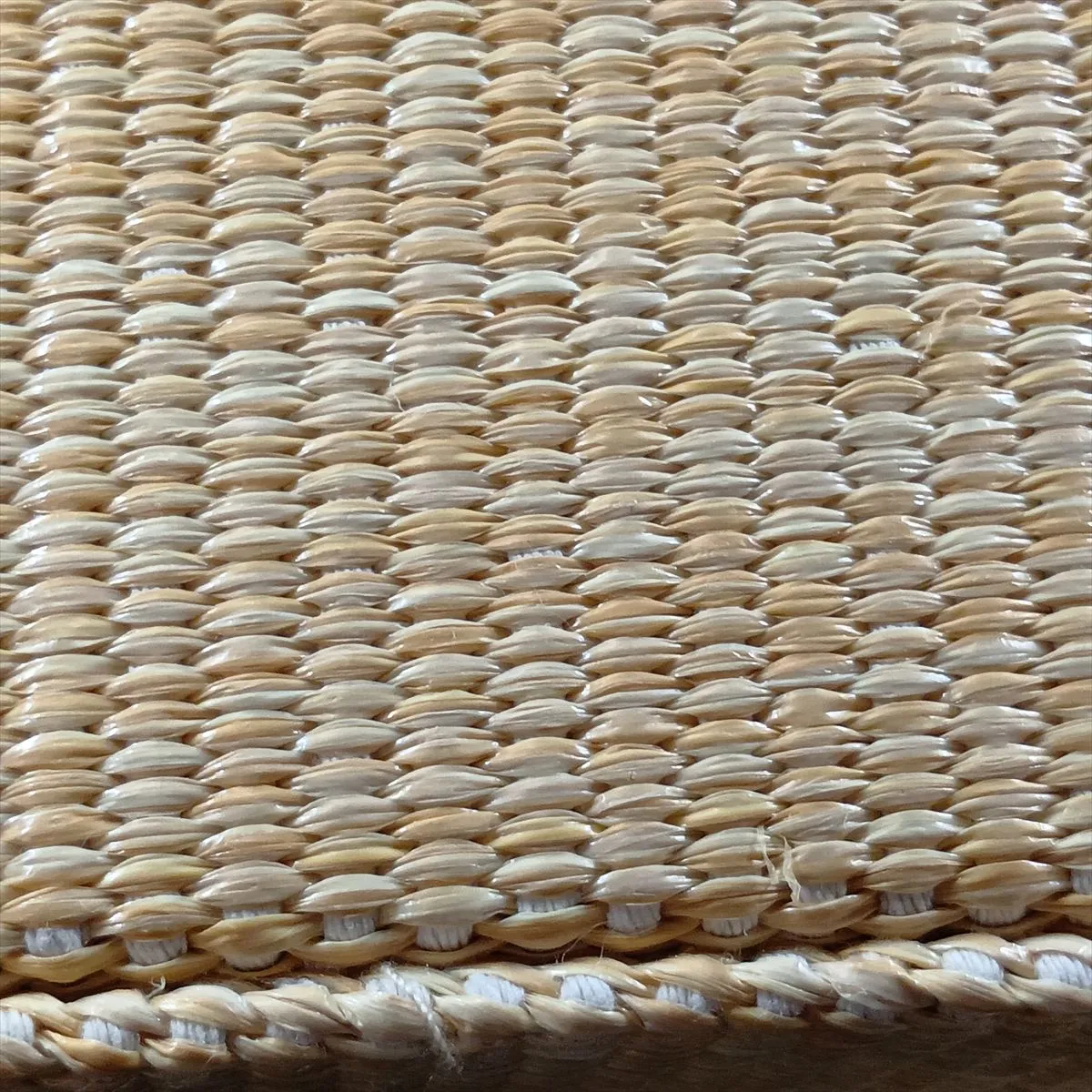 Les Beiges Panier des Essentiels Rattan Pouch, Natural with Black Hardware — view 7