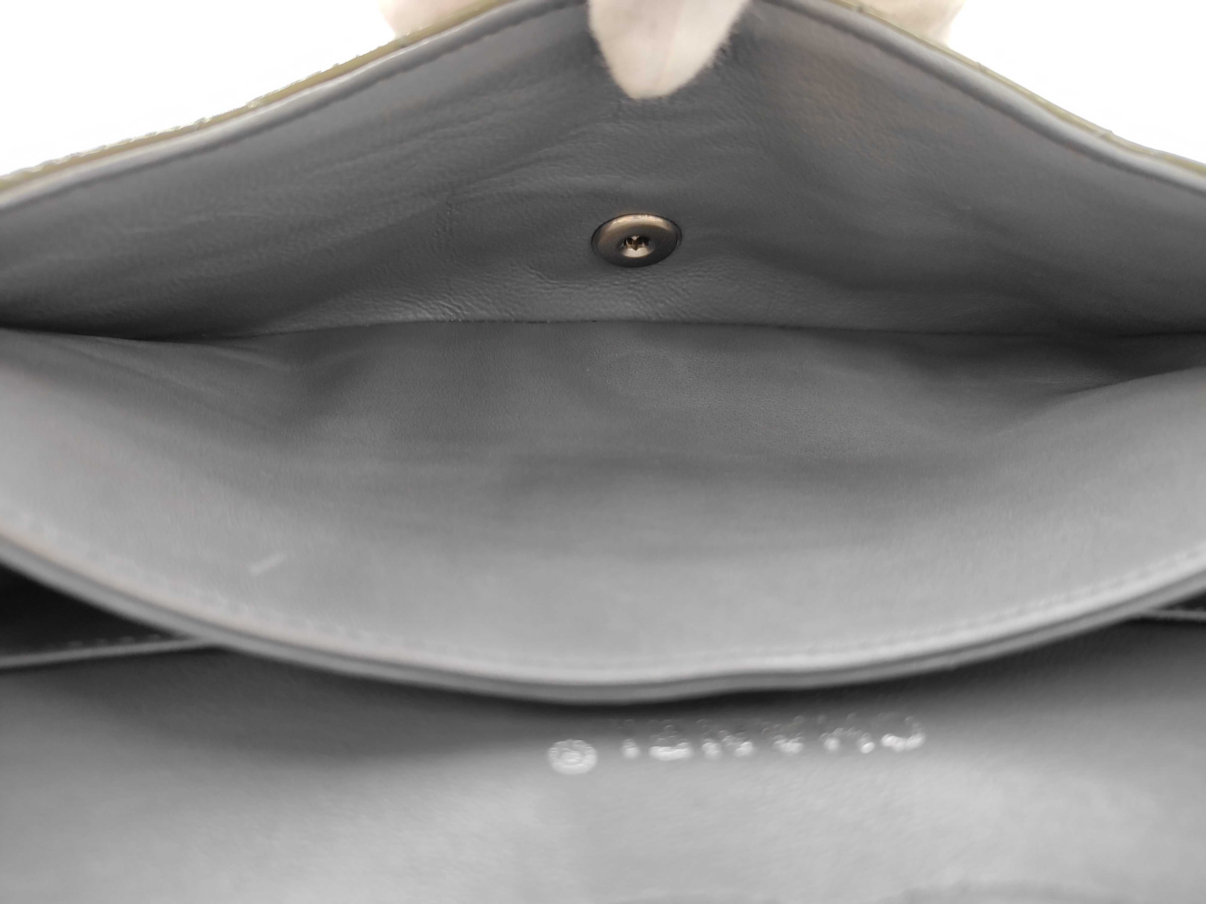 Matelassé 25 Patent Leather Shoulder Bag 13994418 (Includes dust bag and guarantee) — view 11