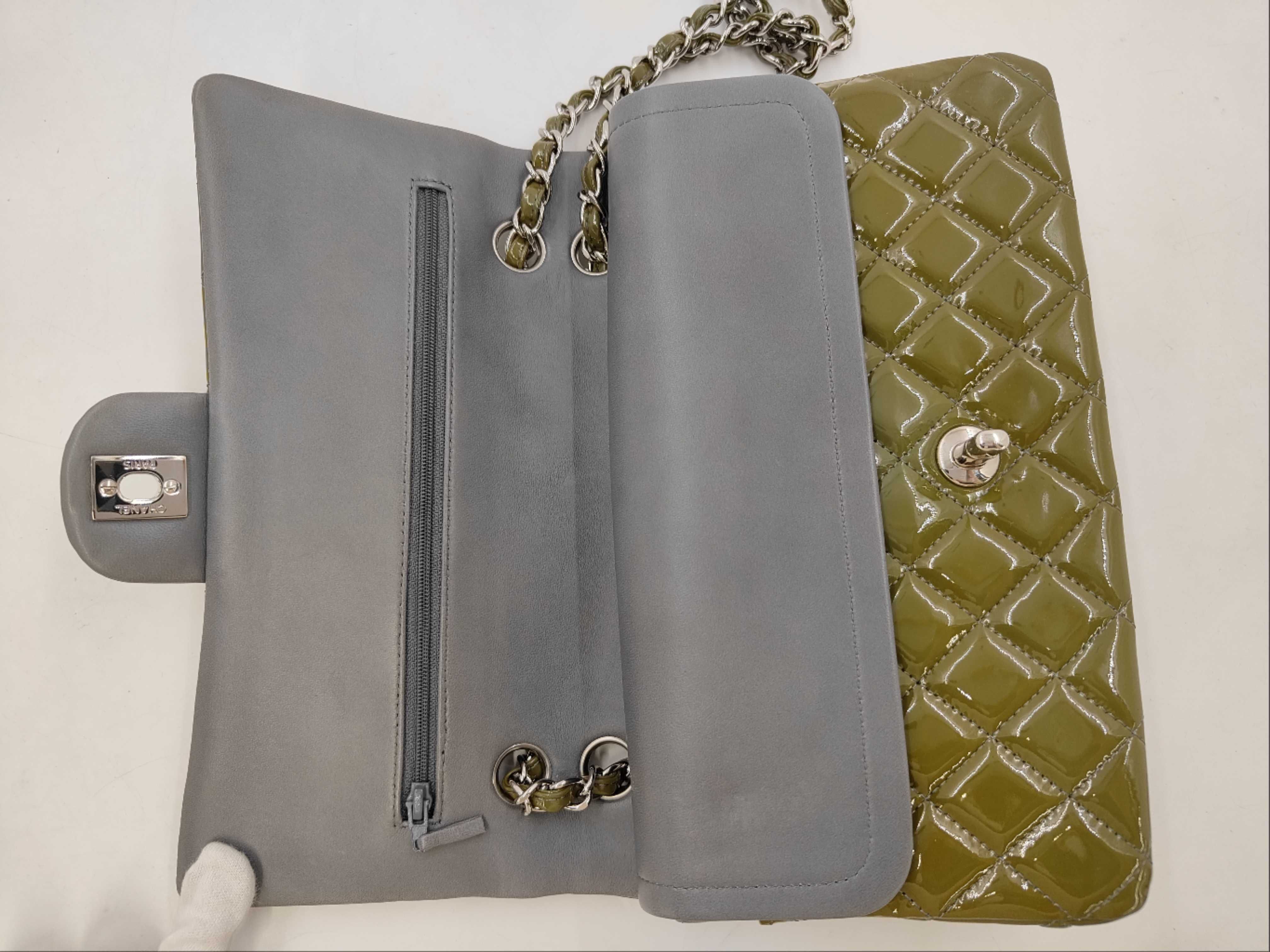 Matelassé 25 Patent Leather Shoulder Bag 13994418 (Includes dust bag and guarantee) — view 7