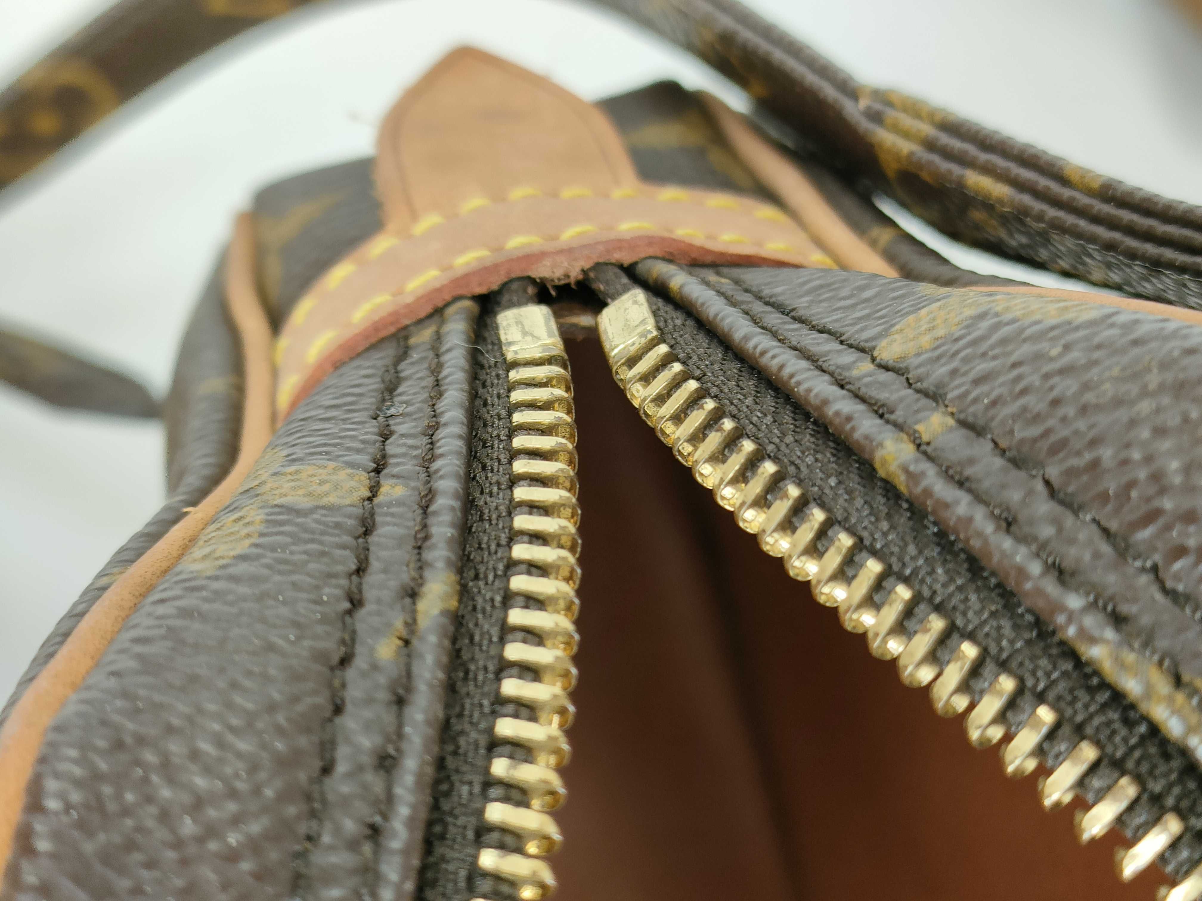 Monogram Vuitton Pochette Marly M51828 Shoulder Bag — view 9