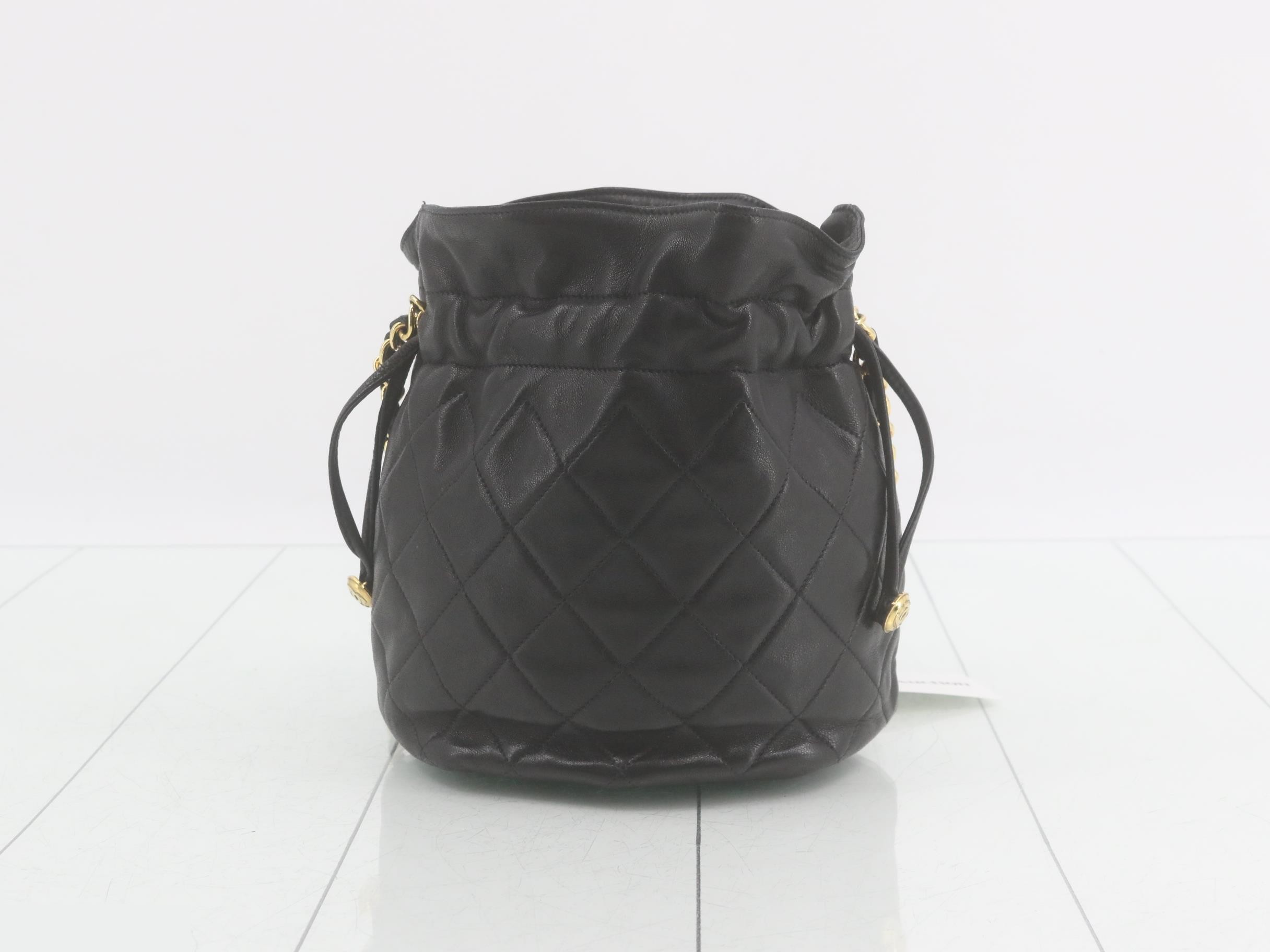 Drawstring Matelassé (Bag) / Chain Shoulder Bag - Black — view 2