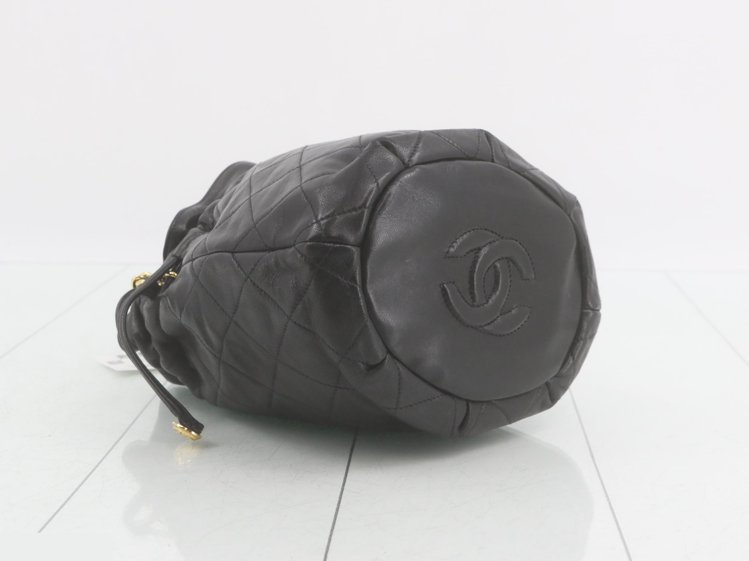 Drawstring Matelassé (Bag) / Chain Shoulder Bag - Black — view 5