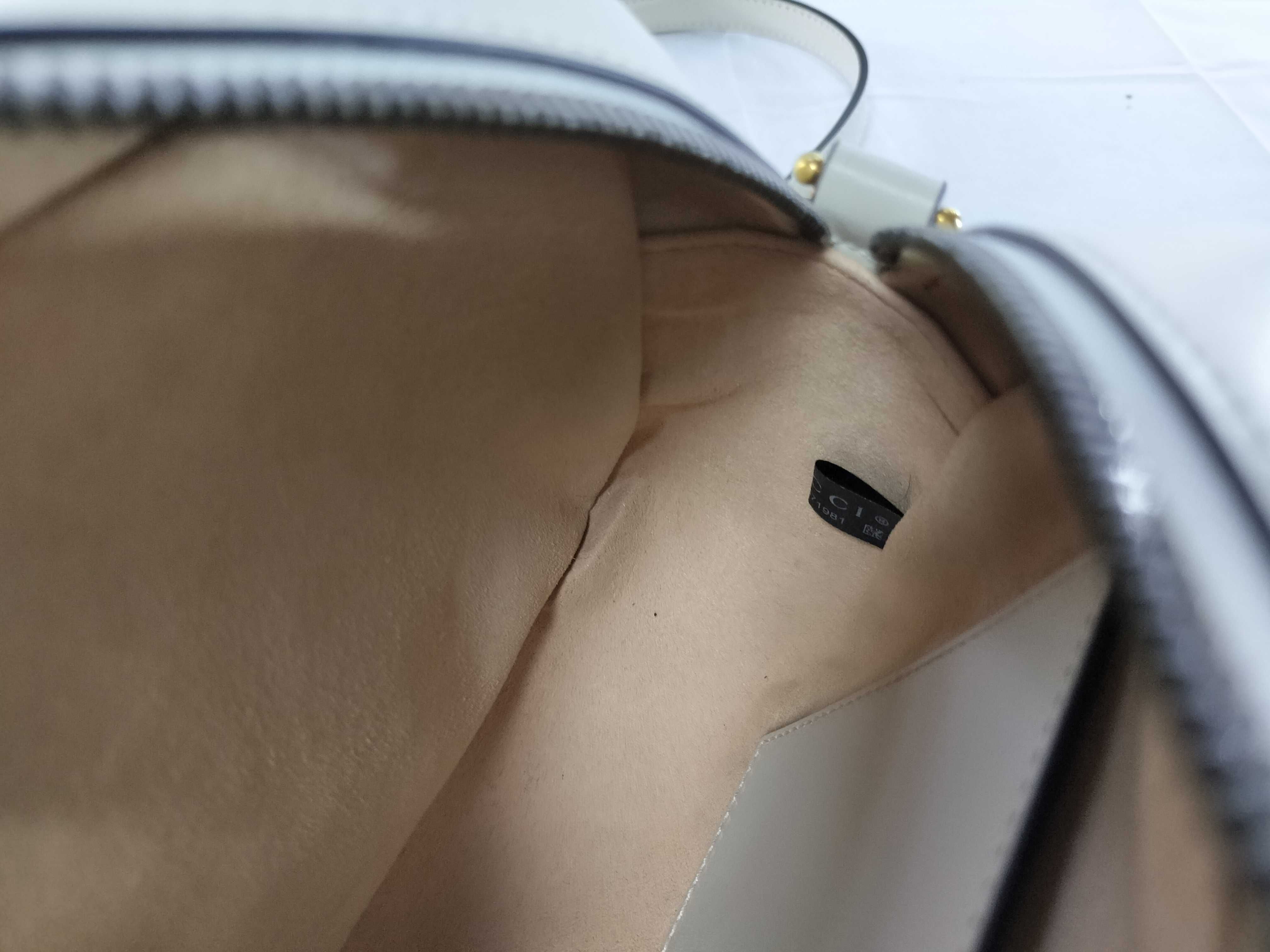 Marmont Bag Shoulder Bag — view 9