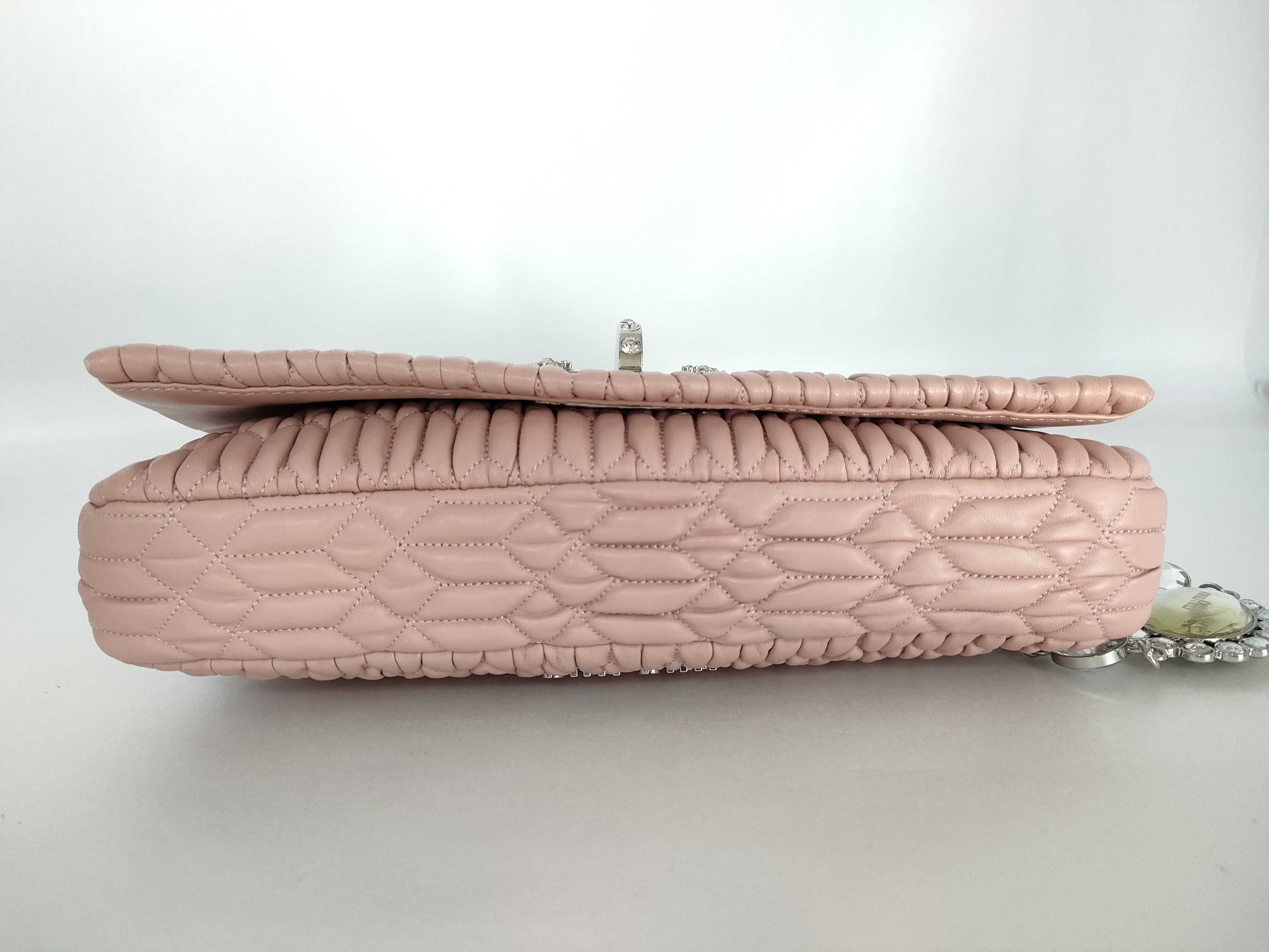 shoulder bag, Nappa crystal, Matelassé leather, with dust bag and card slots. — view 7