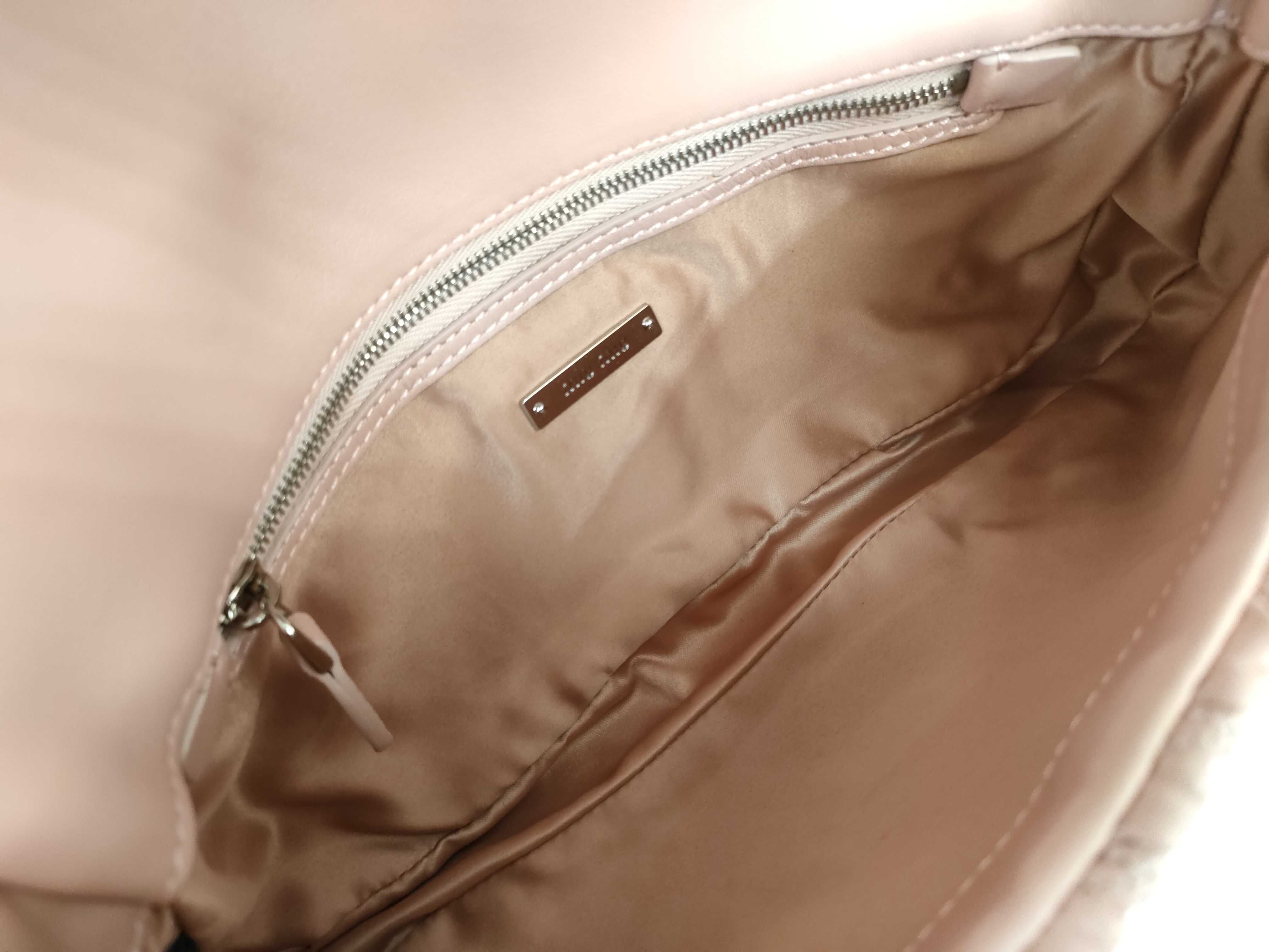 shoulder bag, Nappa crystal, Matelassé leather, with dust bag and card slots. — view 9