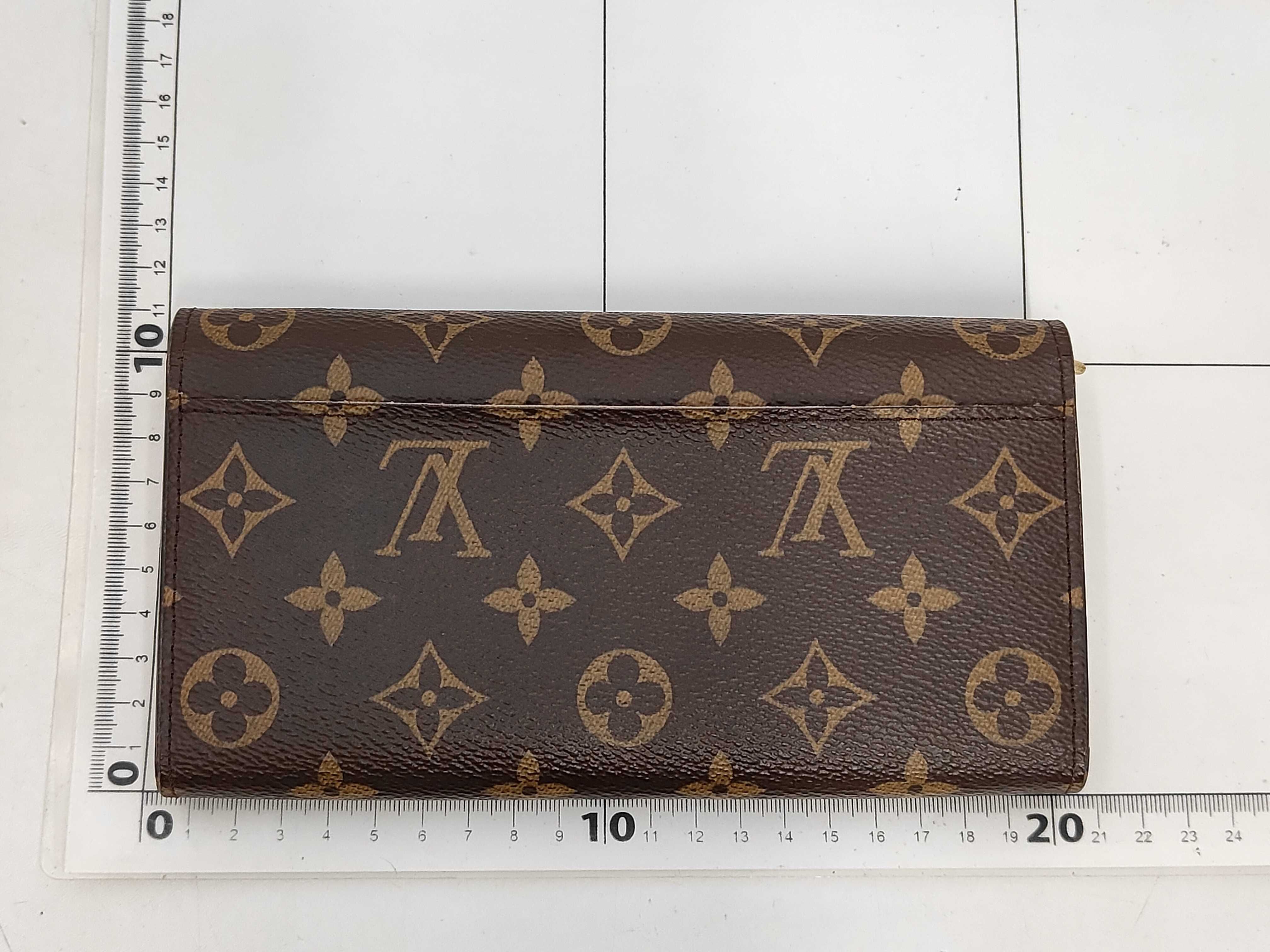 M62235 Monogram Portefeuille Sarah New Model Wallet — view 2