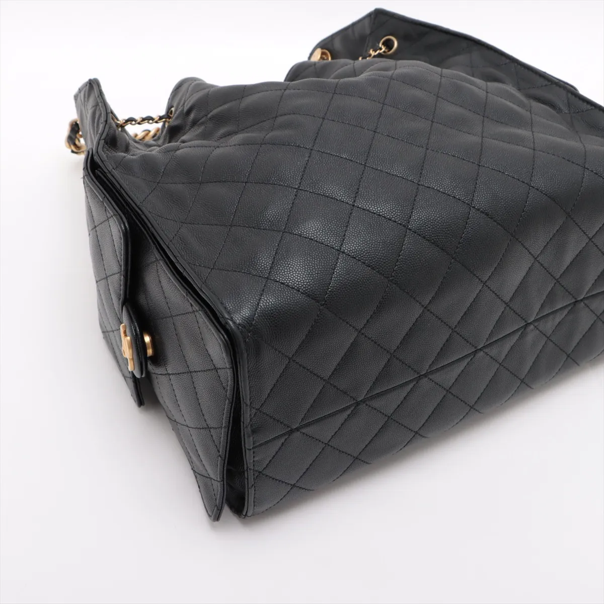 [Individually wrapped] Chanel 25 Medium Caviar Skin Chain Shoulder Bag Black Gold Hardware N9TT7PK6 Random Plate — view 4