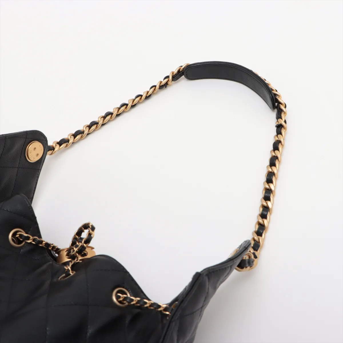 [Individually wrapped] Chanel 25 Medium Caviar Skin Chain Shoulder Bag Black Gold Hardware N9TT7PK6 Random Plate — view 5