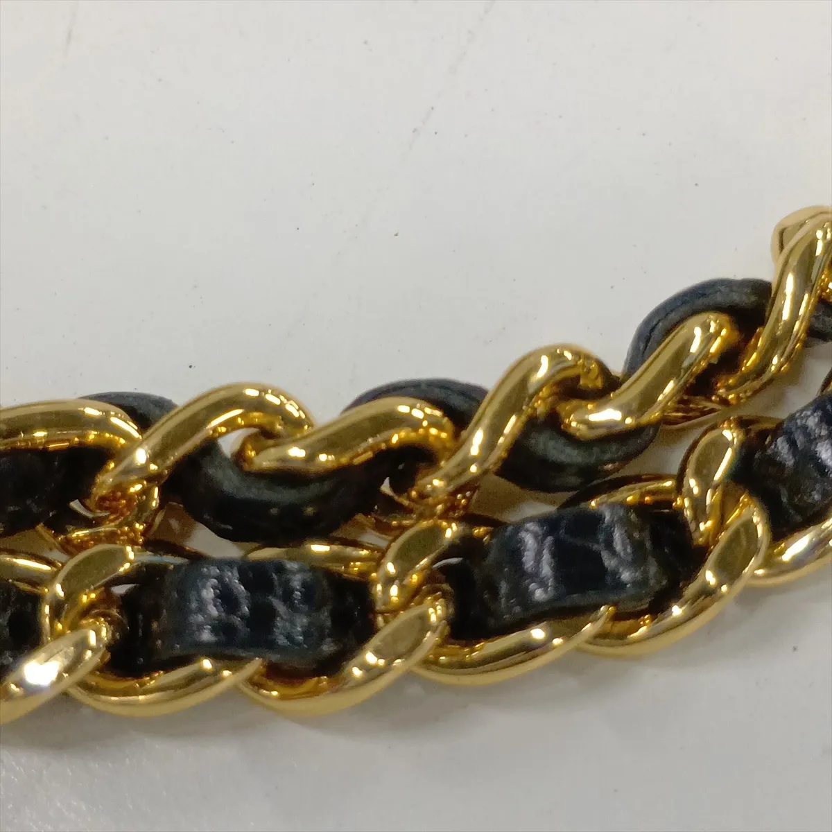 Matelassé Caviar Skin Chain Wallet, Black with Gold Hardware, 29147579, Serial Number 29 — view 15