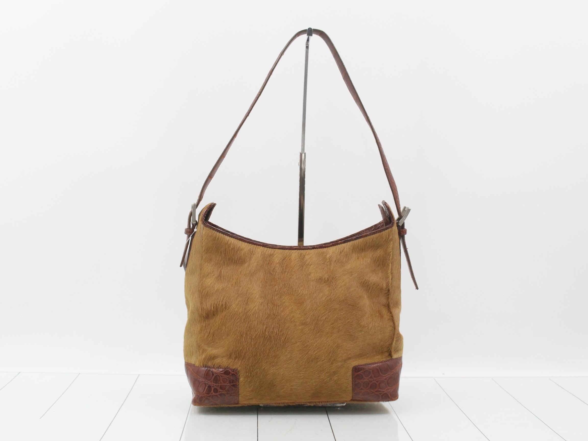 One-shoulder calfskin bag — view 2