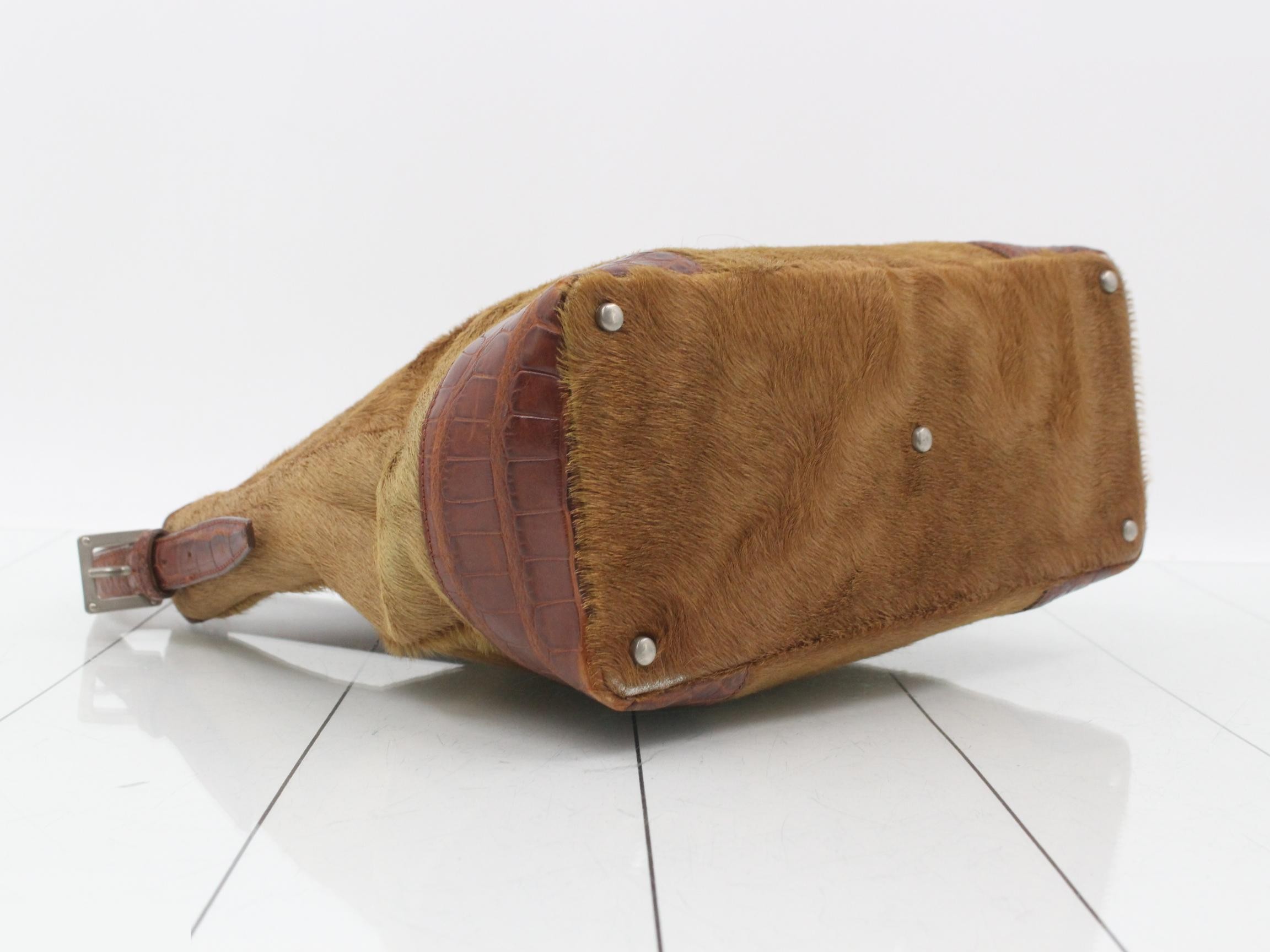 One-shoulder calfskin bag — view 5