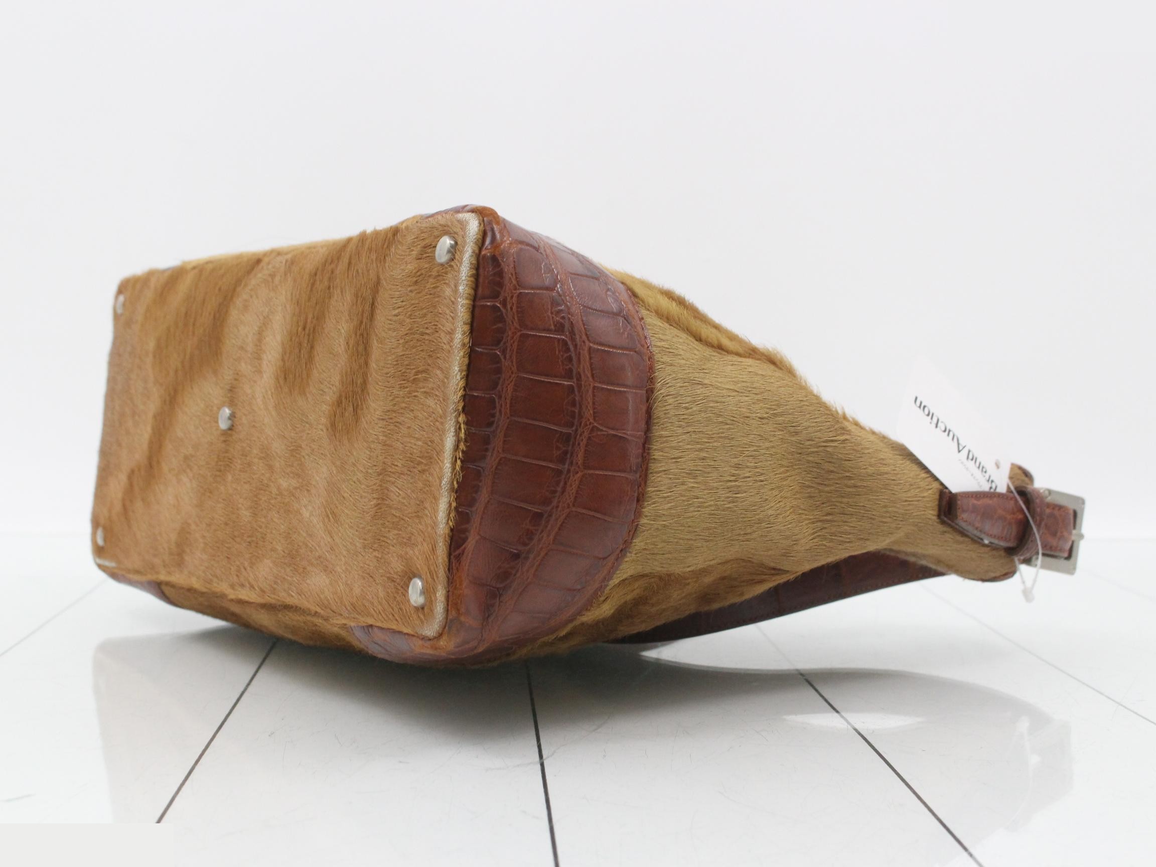 One-shoulder calfskin bag — view 6