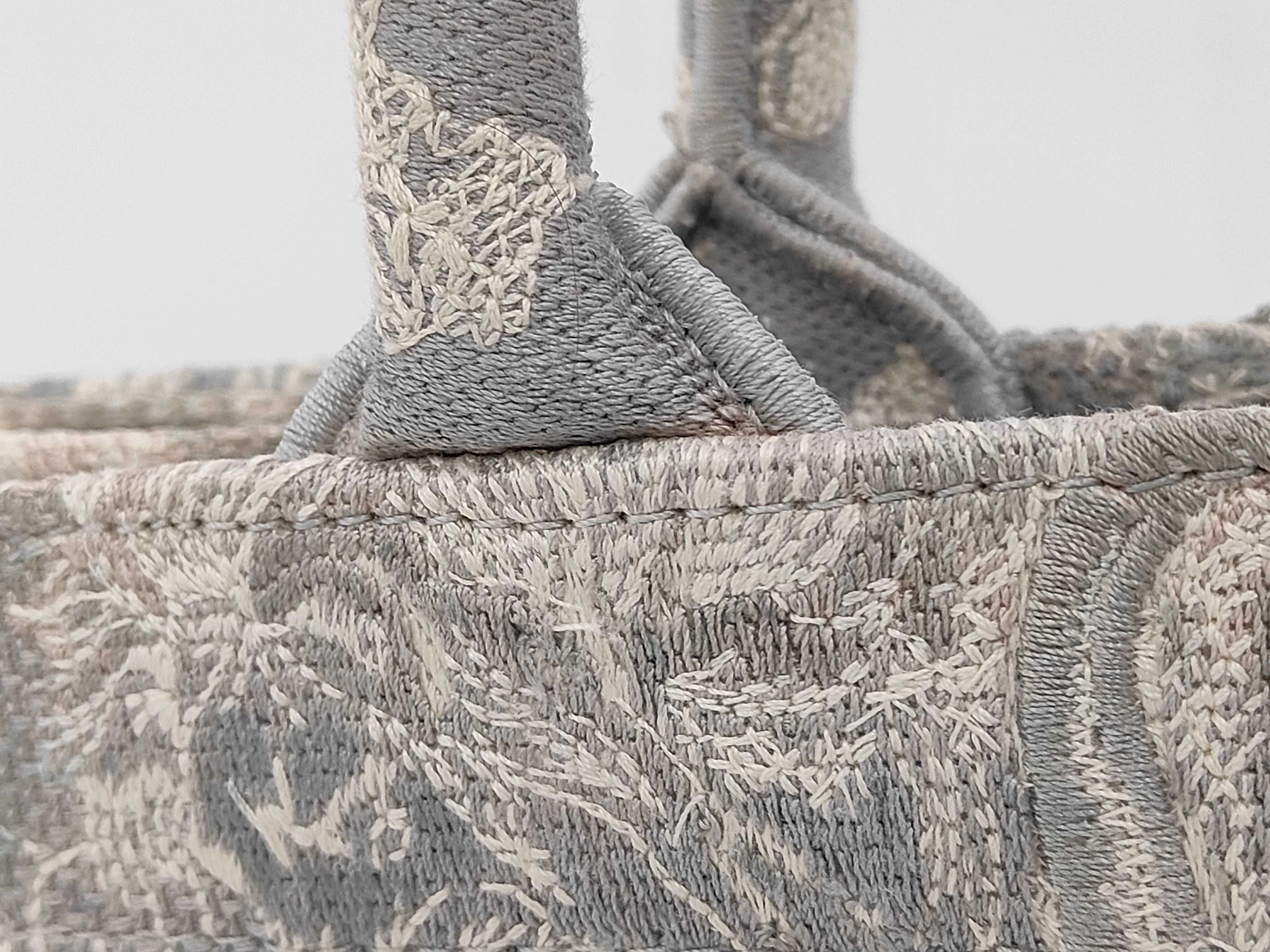 Medium Toile de Jouy Tote Bag — view 3