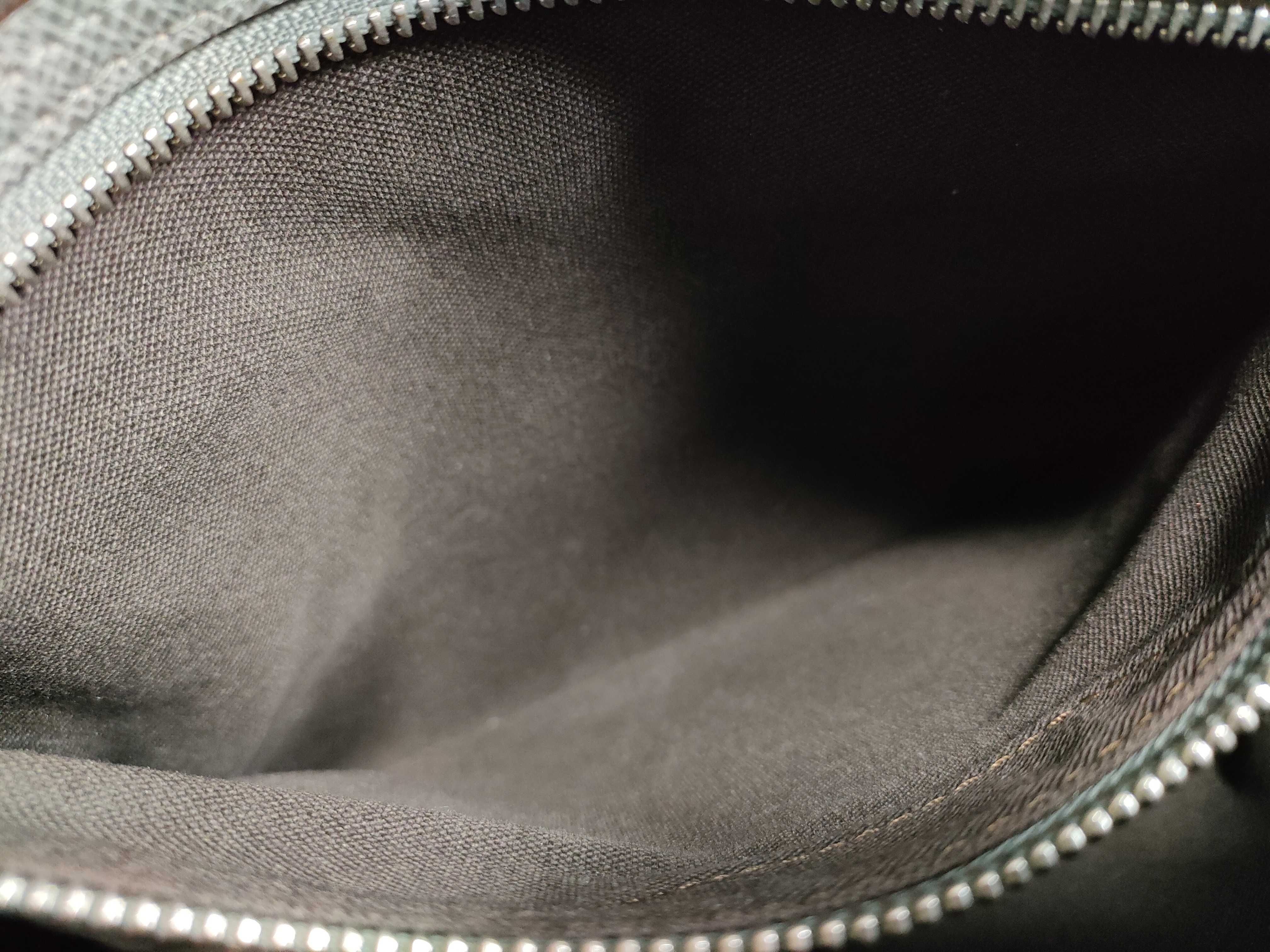 Taiga Roman MM Leather Shoulder Bag (Serial Number) — view 11