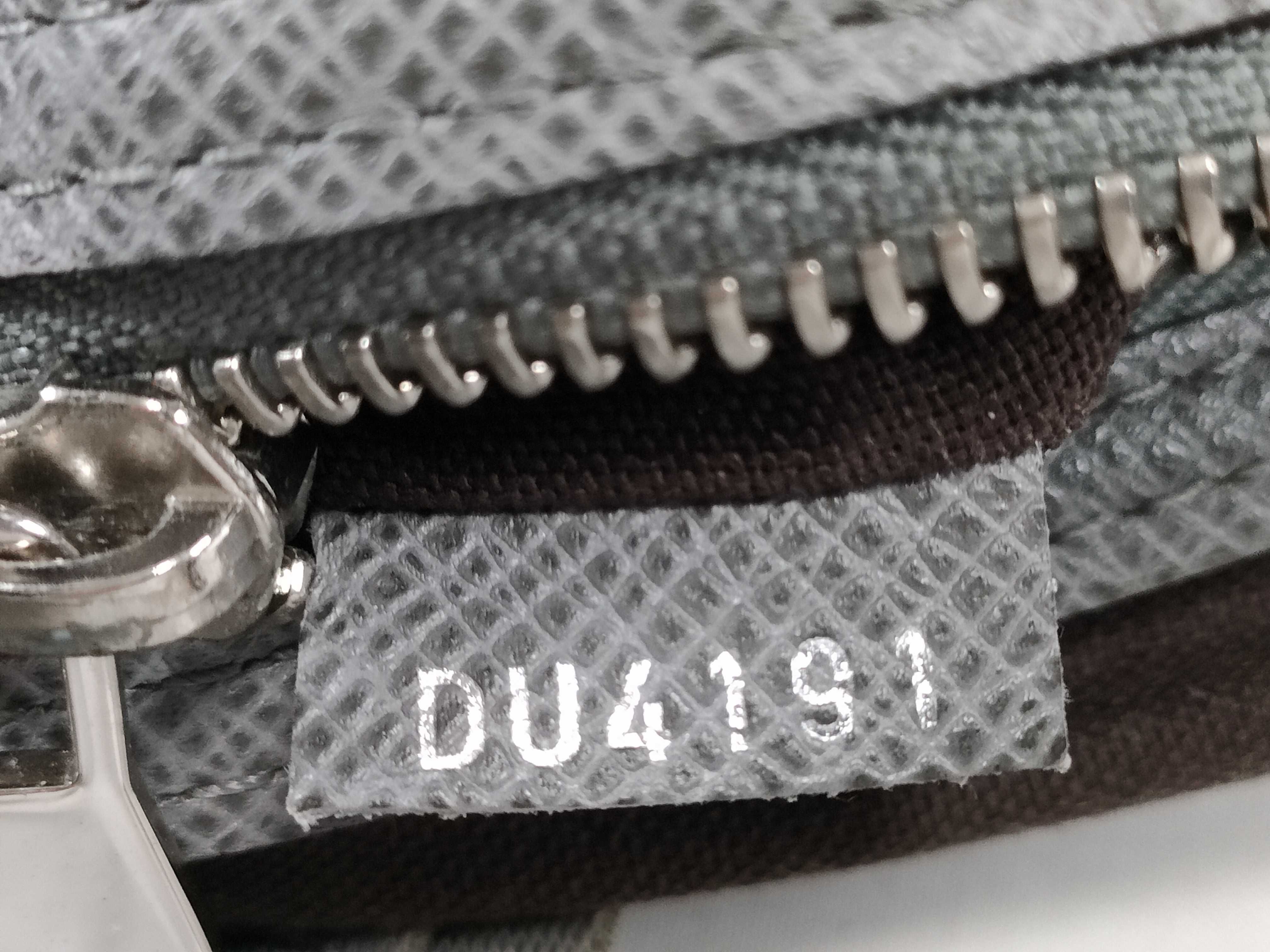 Taiga Roman MM Leather Shoulder Bag (Serial Number) — view 14