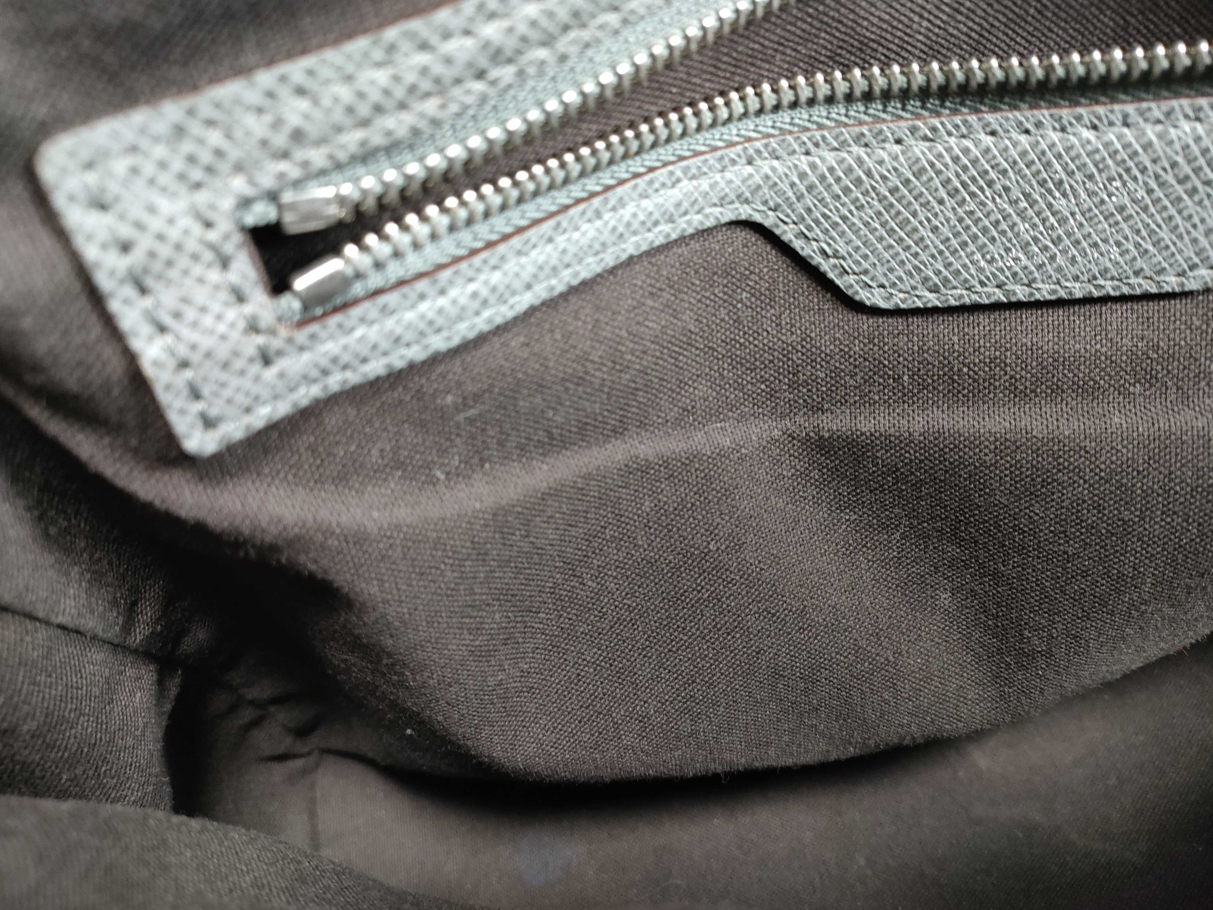 Taiga Roman MM Leather Shoulder Bag (Serial Number) — view 15