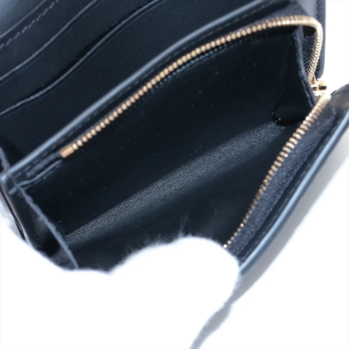 Taurillon Portefeuille Capucines Tiny M12149 Black Compact Wallet (RFID detected) — view 6
