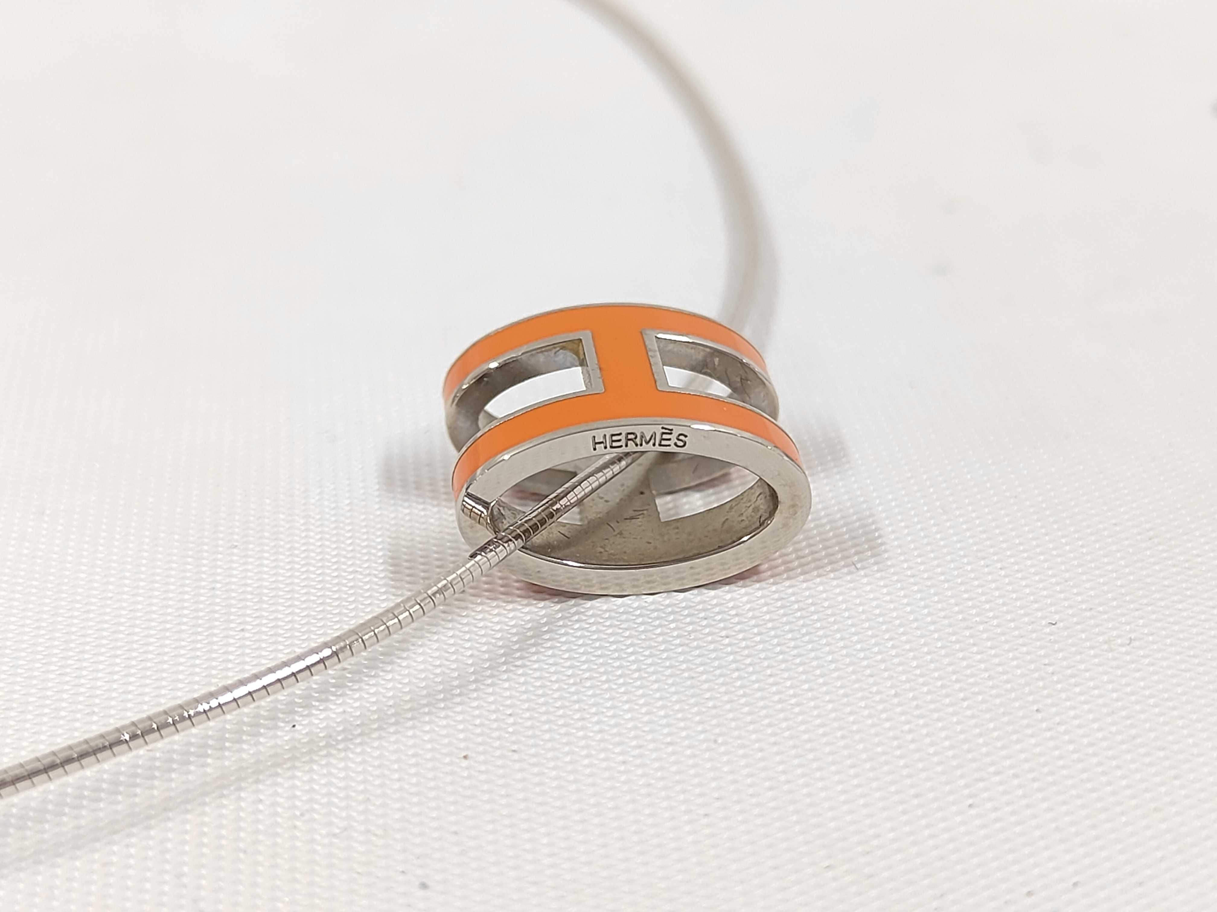 Pop H Necklace — view 4