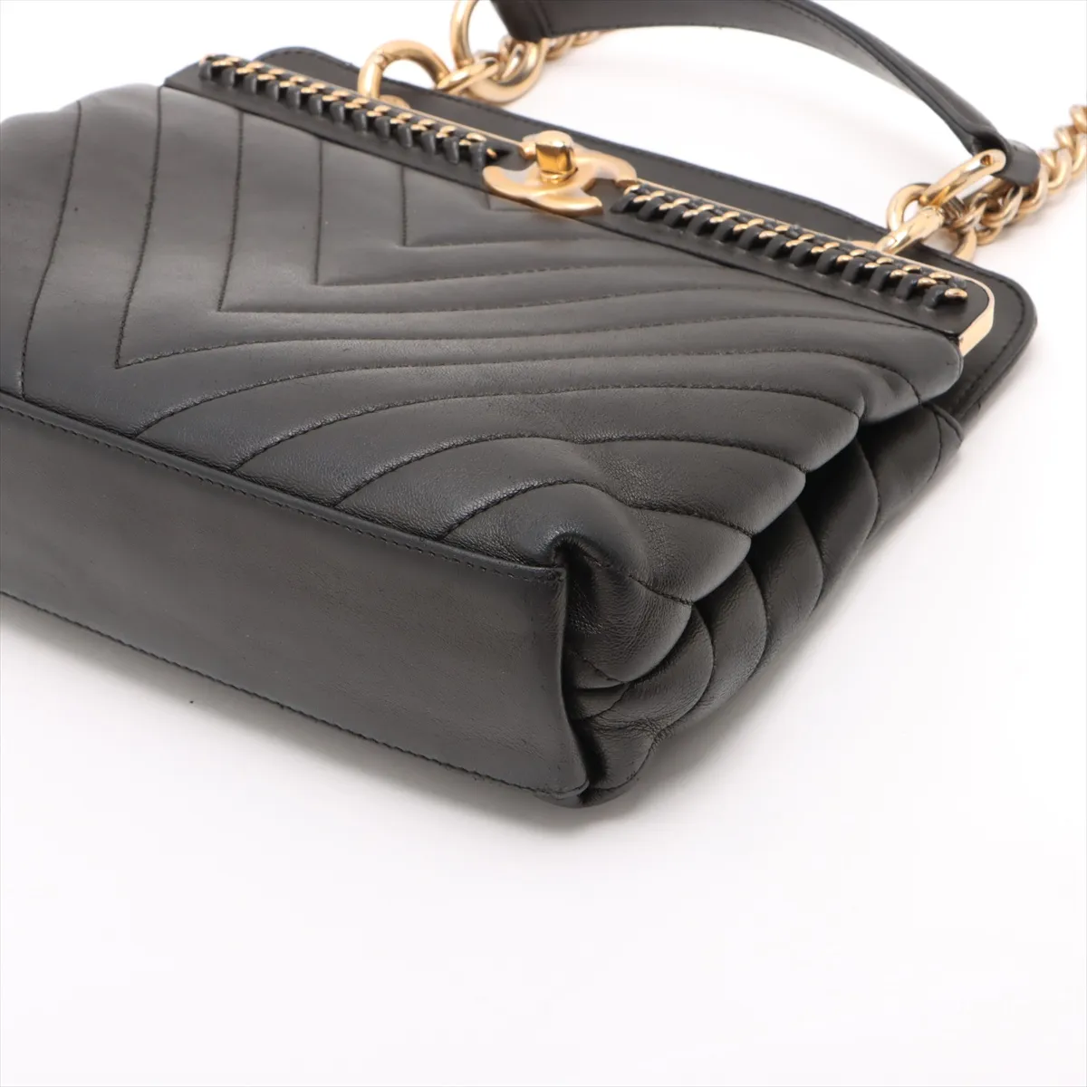 Chevron Lambskin Chain Shoulder Bag V Stitch Black Gold Hardware 24526771 24th Series — view 3