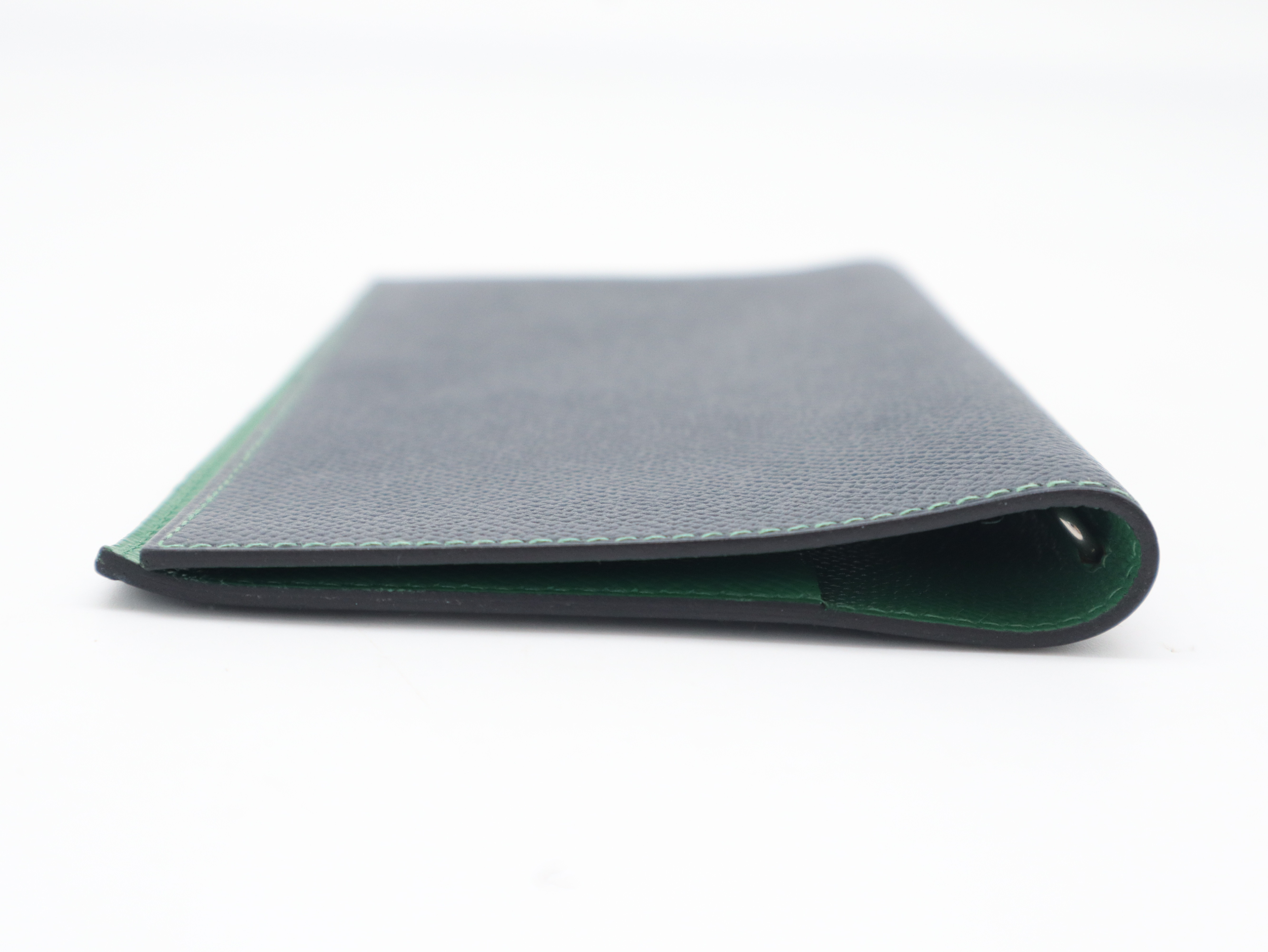 Agenda Notebook Cover, B stamp, Epsom leather, Silver hardware, Navy x Green. — view 3
