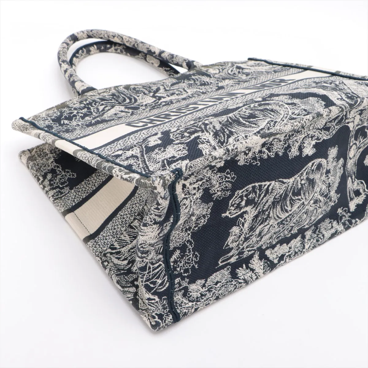Toile de Jouy Embroidery Book Tote Medium Canvas Tote Bag Navy — view 4