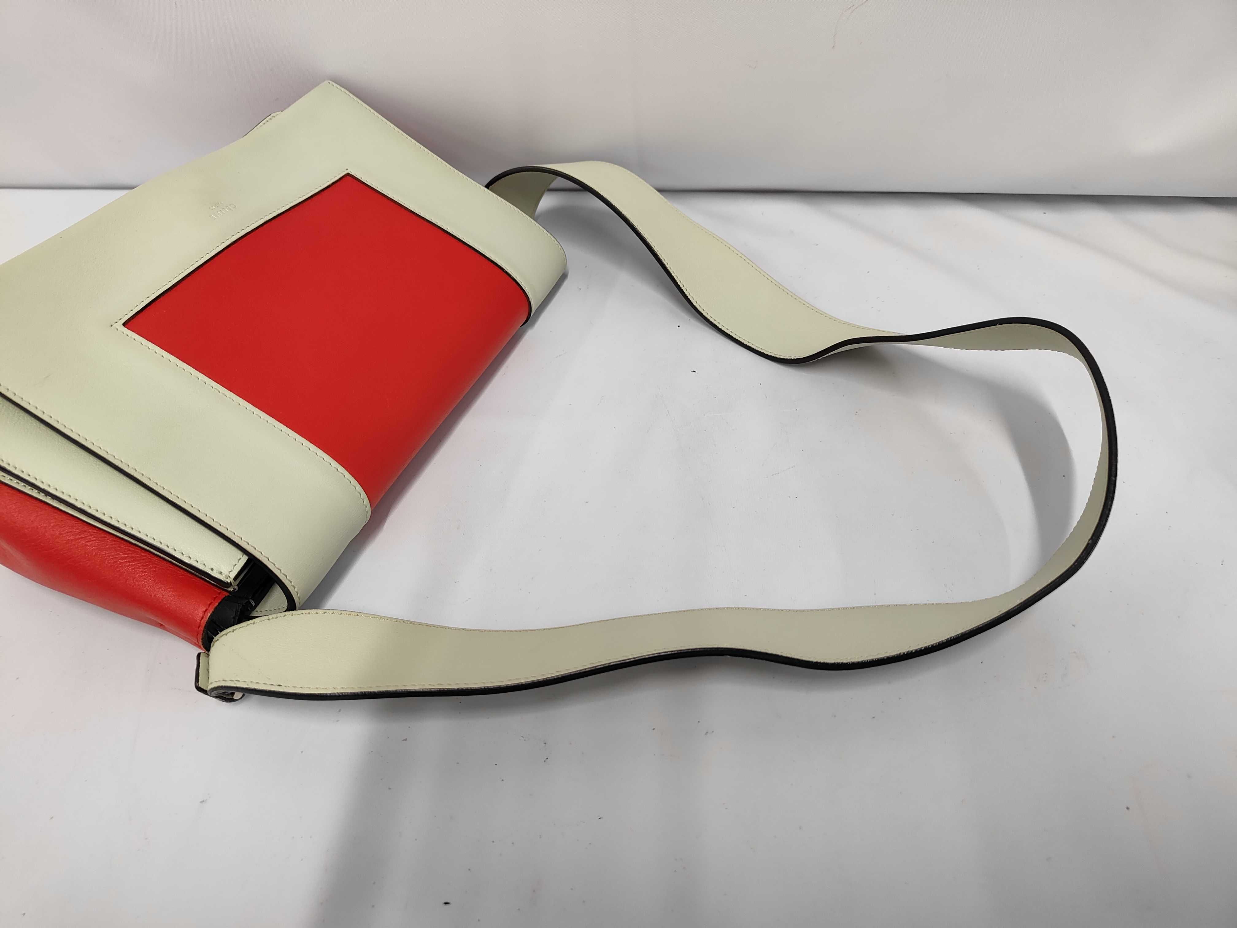 Frame Medium Leather Shoulder Bag — view 6