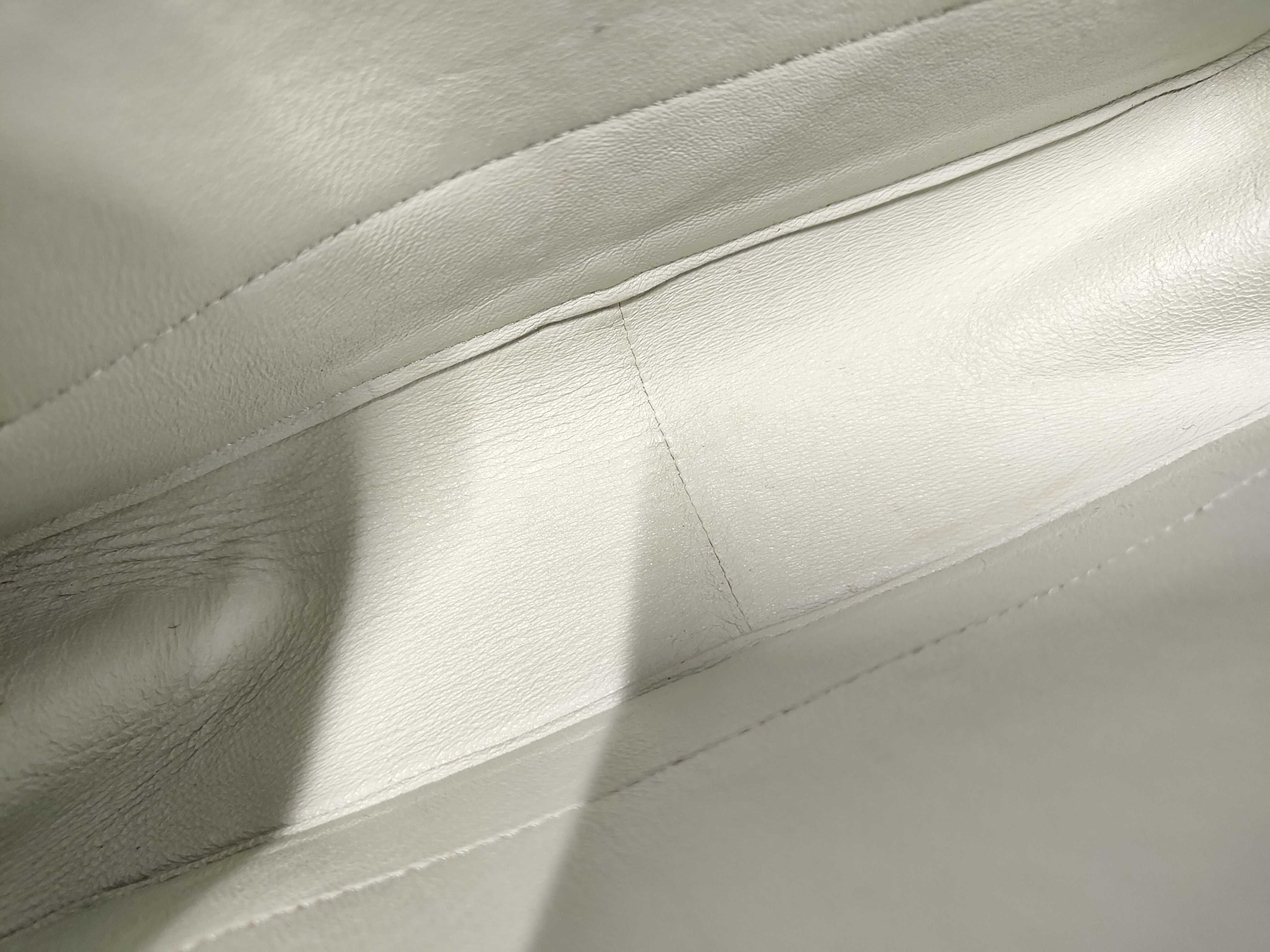 Frame Medium Leather Shoulder Bag — view 9