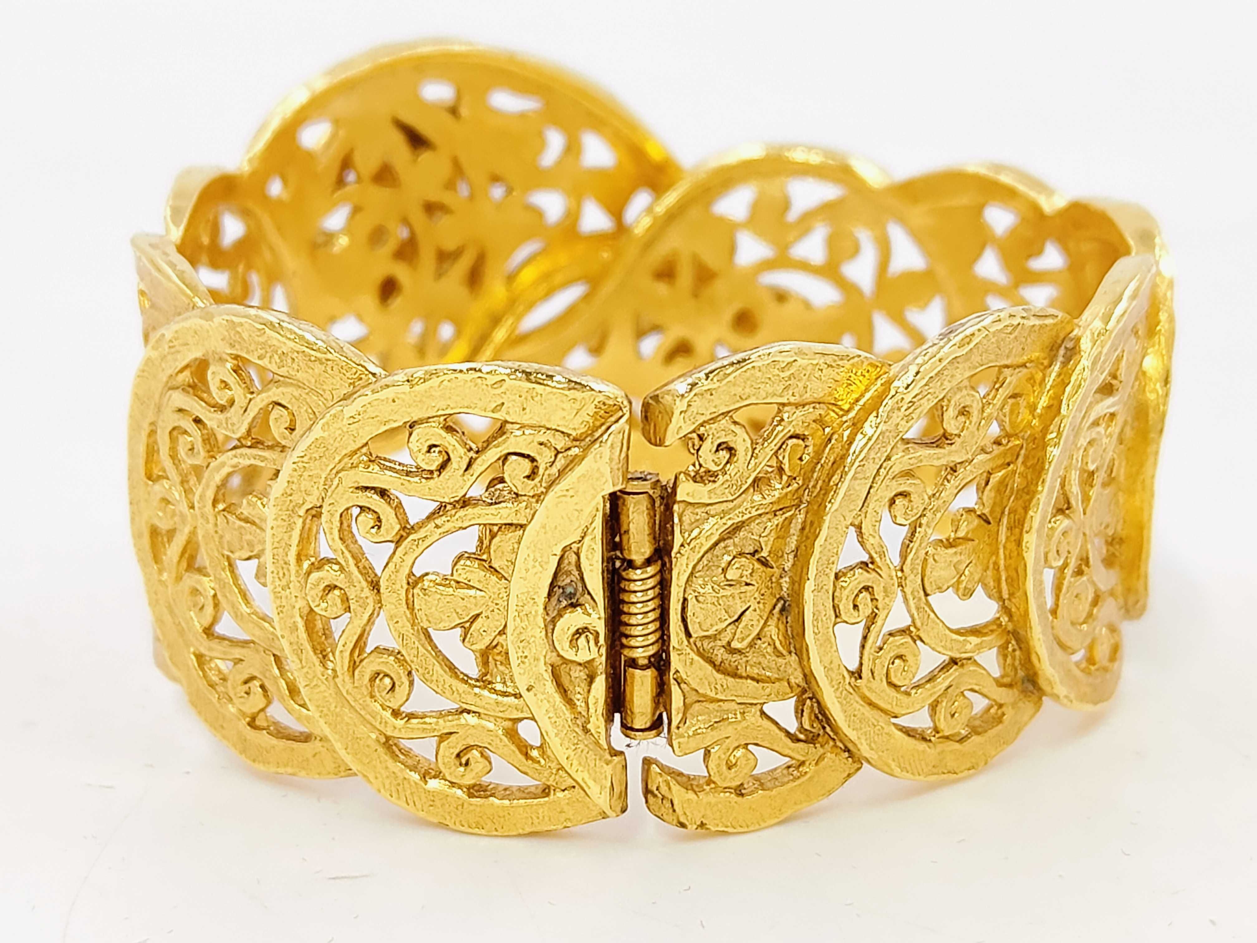 Coco Mark Bracelet 95A Gold Color with Pouch Bracelet/Bangle — view 3