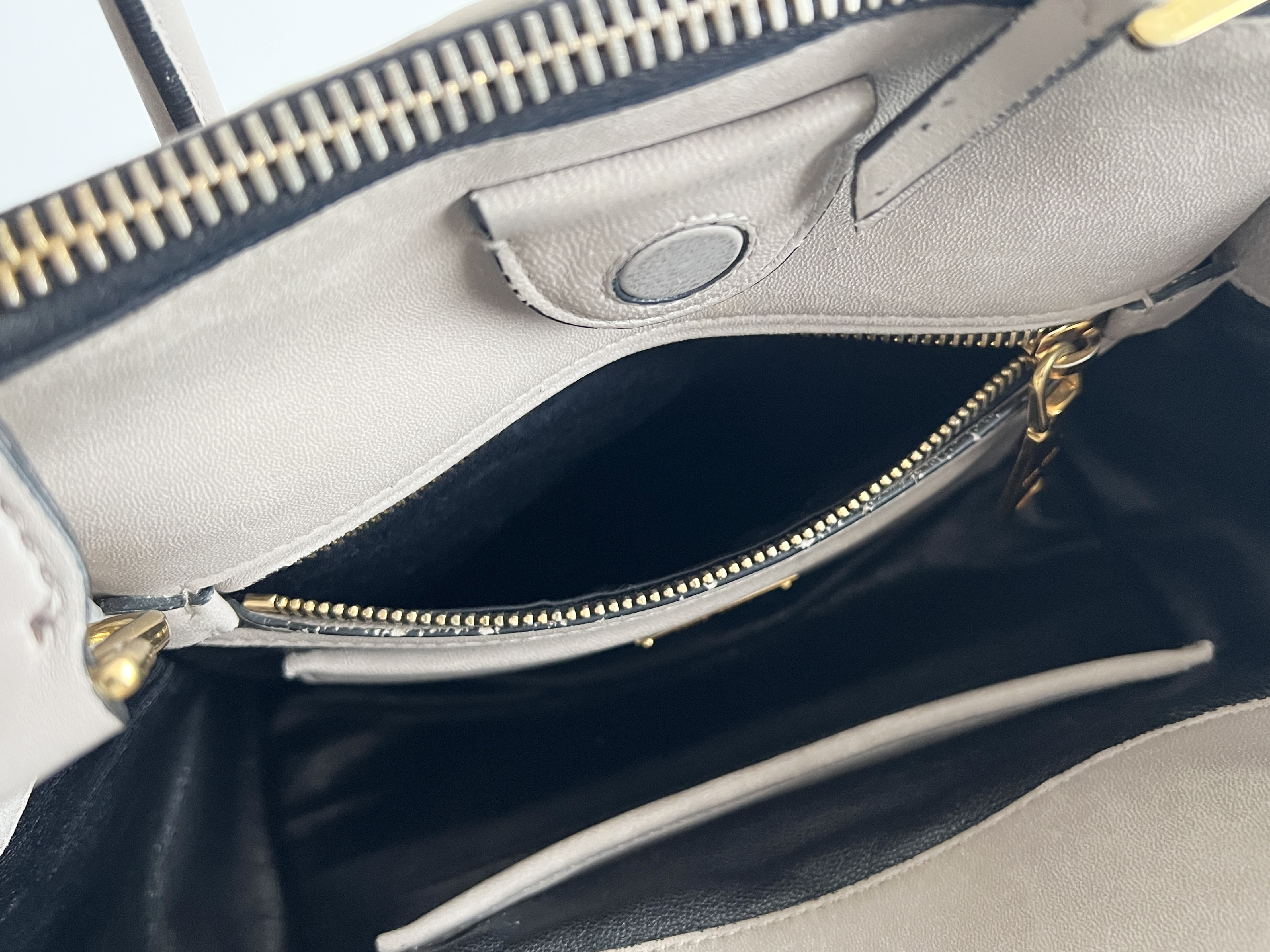 Biker Quilted Leather 2-Way Handbag Tote Bag Shoulder Bag — view 8