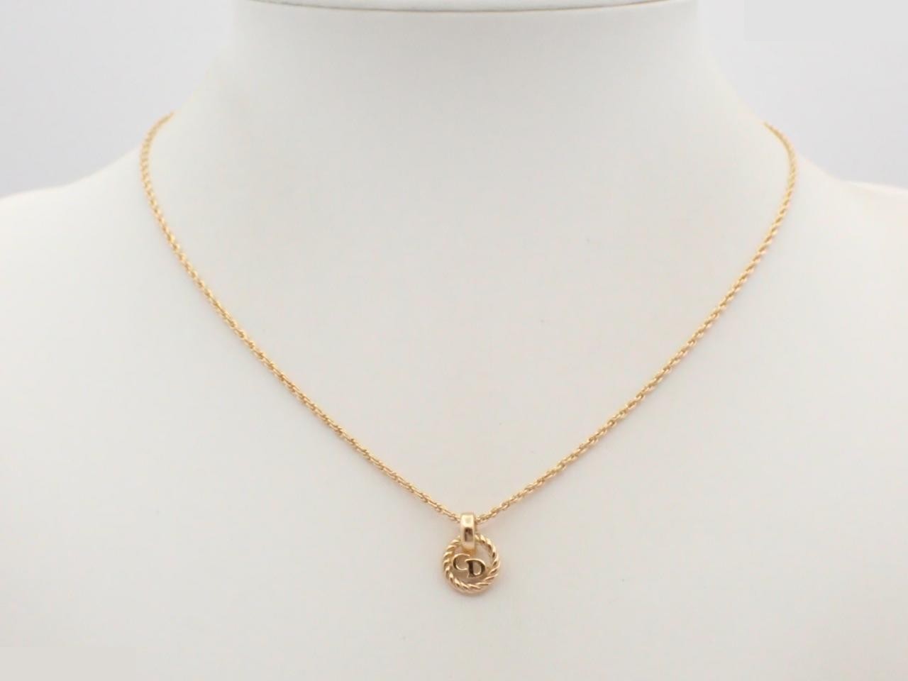 Other lines: Precious metals, necklaces, pendants — view 3