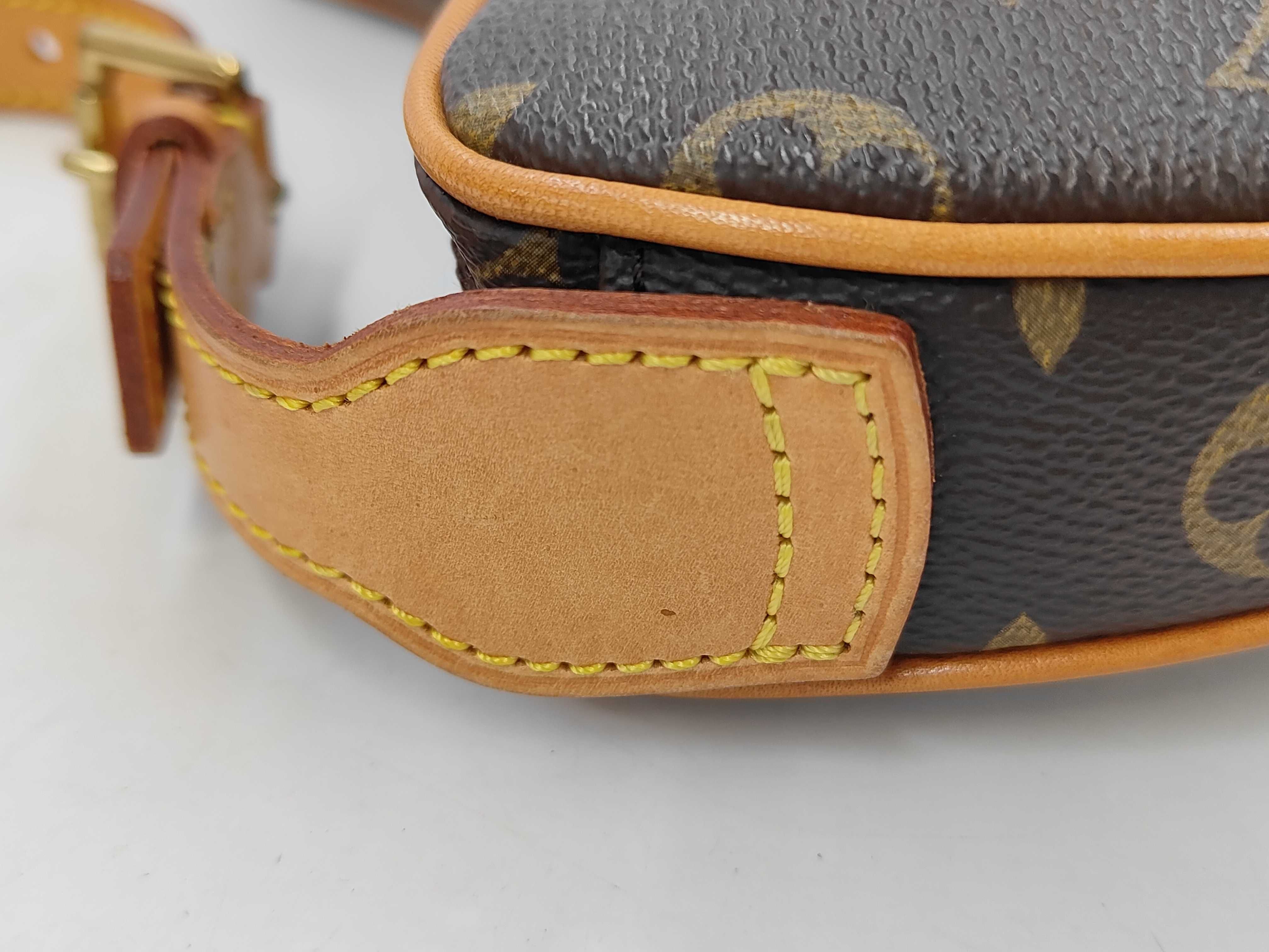 Monogram Pochette Croissant Shoulder Bag (No cracks) / M51510 / MI0043 — view 11
