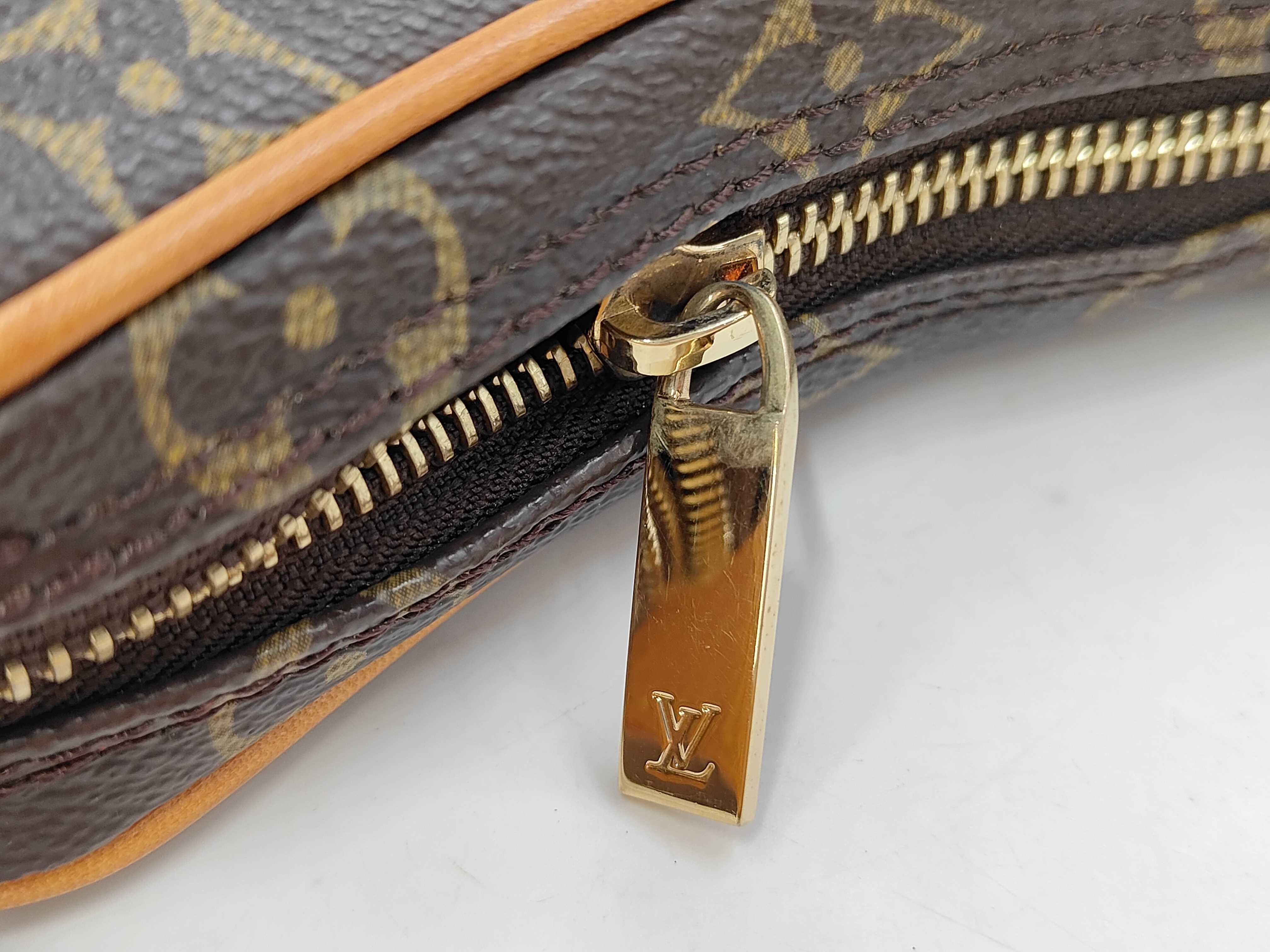 Monogram Pochette Croissant Shoulder Bag (No cracks) / M51510 / MI0043 — view 8