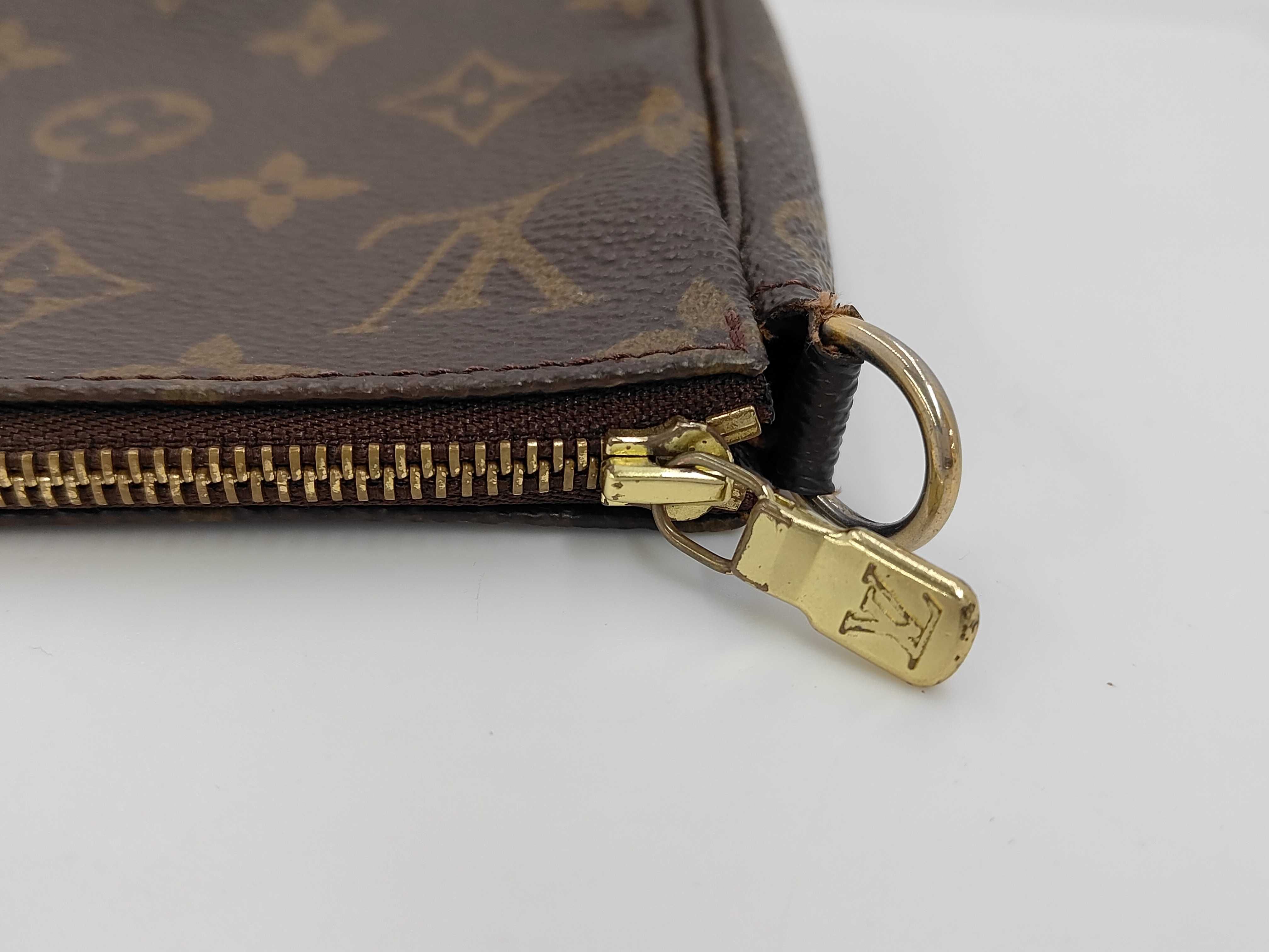 Monogram Louis Vuitton Monogram Pouch Pochette Accessoires M51980 Pouch — view 3