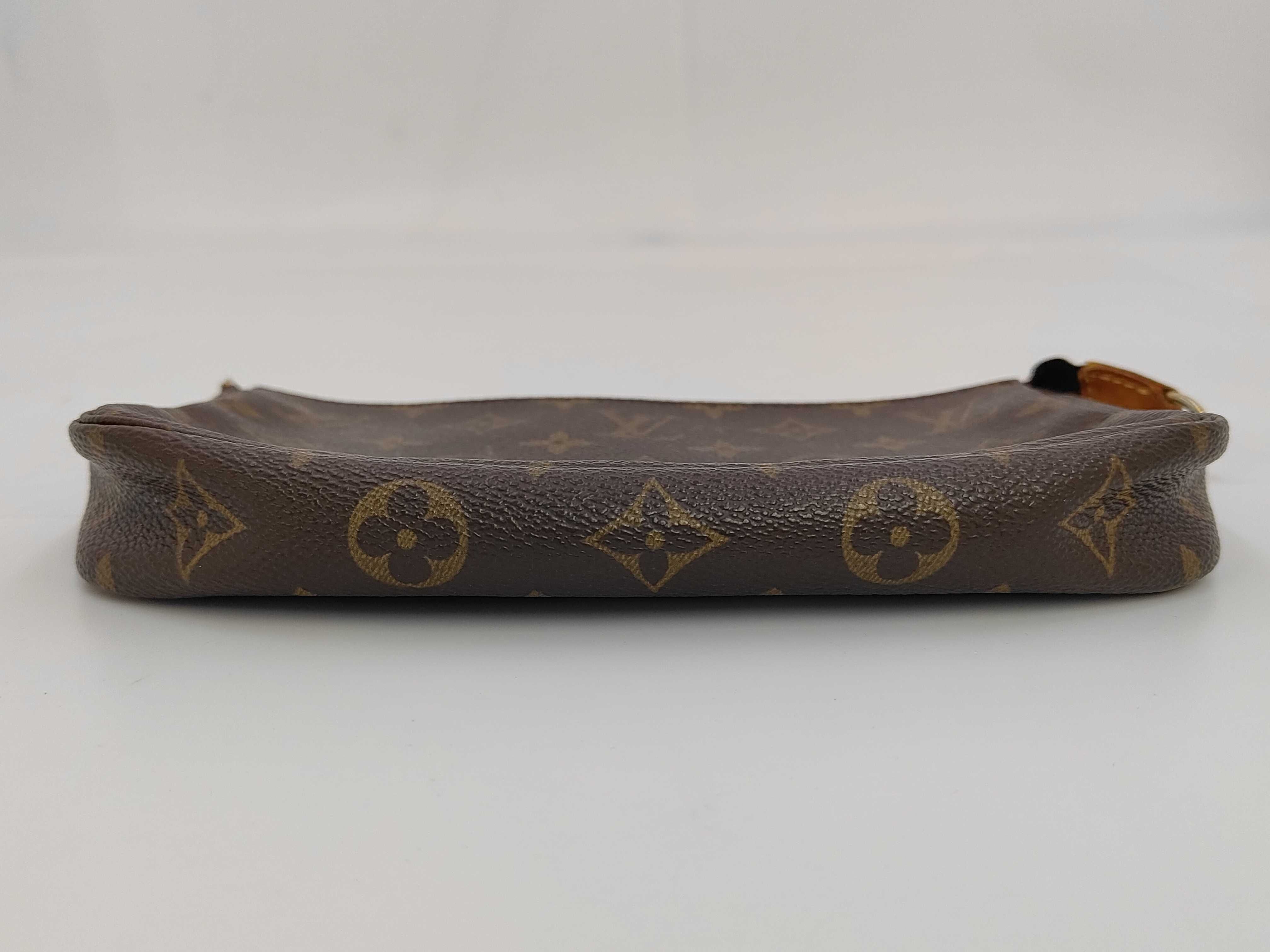 Monogram Louis Vuitton Monogram Pouch Pochette Accessoires M51980 Pouch — view 6